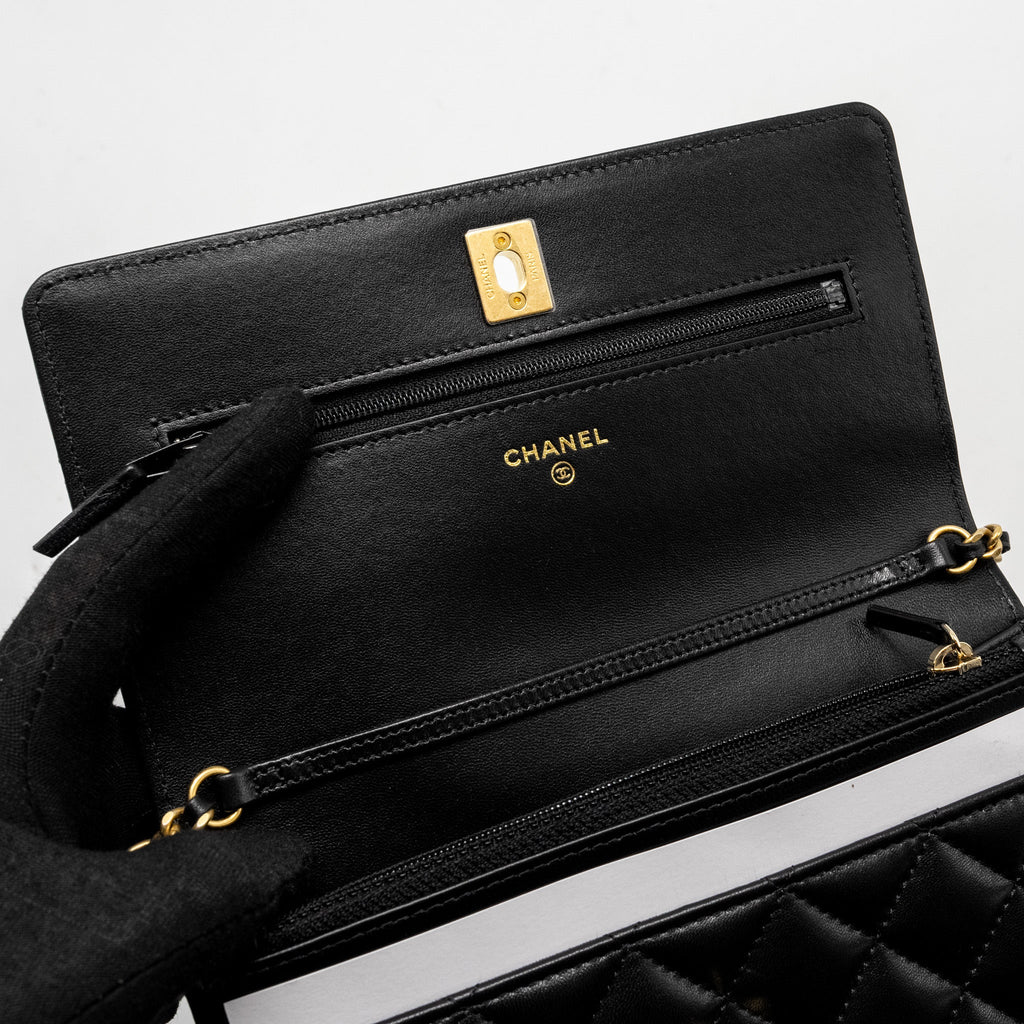 chanel-pearl-crush-wallet-on-chain-lambskin-black-ghw-microchip-copy-3