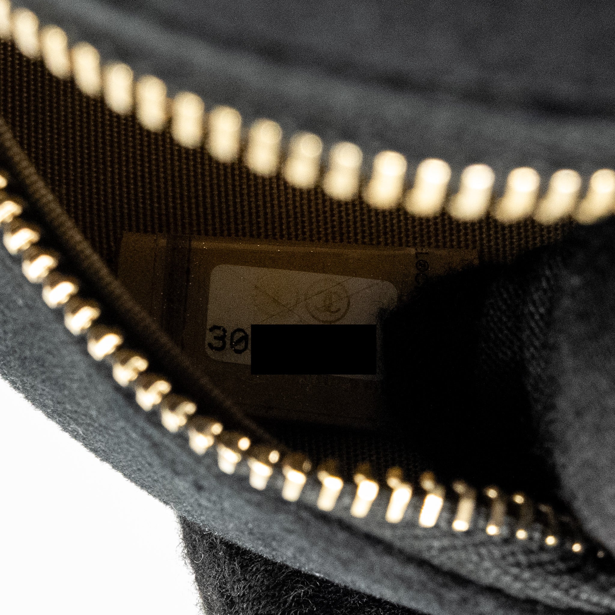 chanel-pearl-crush-round-clutch-quilted-velvet-black-lghw