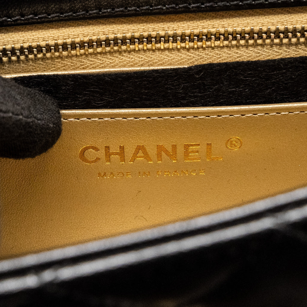 chanel-pearl-crush-mini-rectangular-flap-bag-shiny-lambskin-black-ghw-microchip
