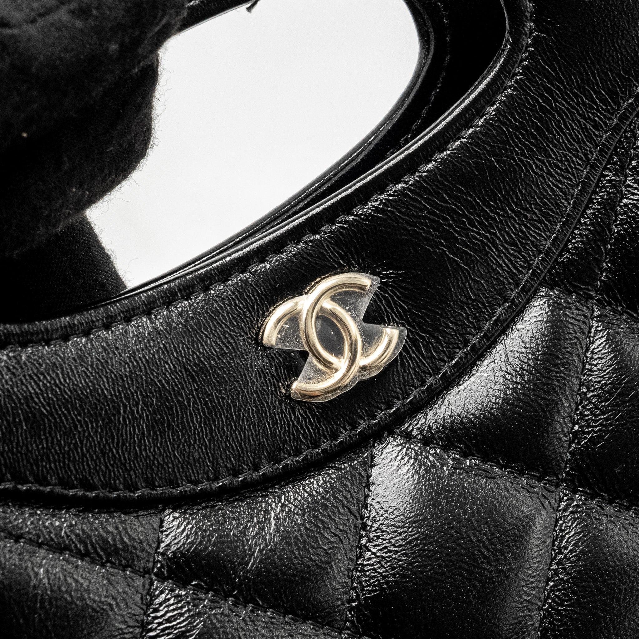 chanel-mini-31-clutch-with-chain-shiny-lambskin-black-lghwmicrochip