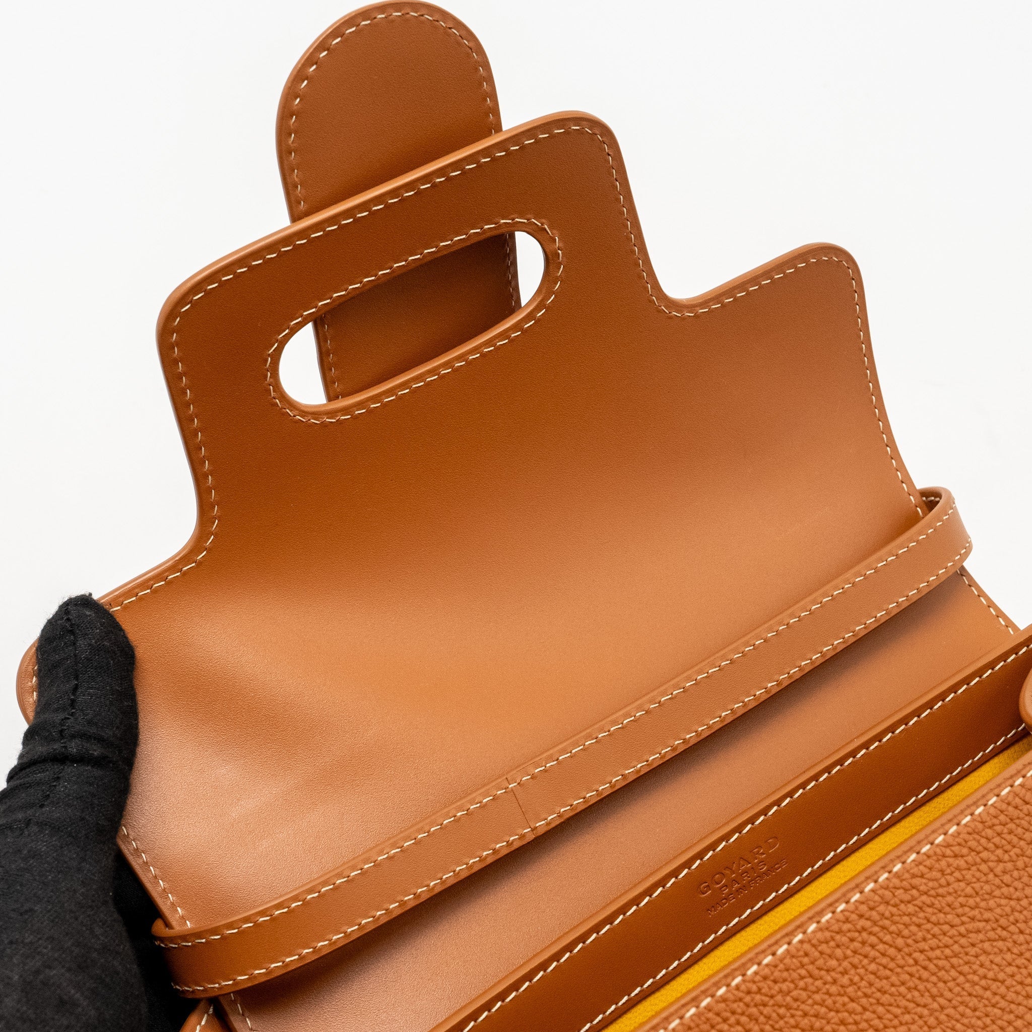 goyard-structure-saigon-pm-bag-calfskin-tan-shw