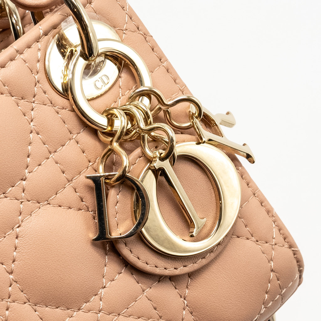 dior-lady-dior-micro-bag-cannage-lambskin-rose-des-vents-lghw