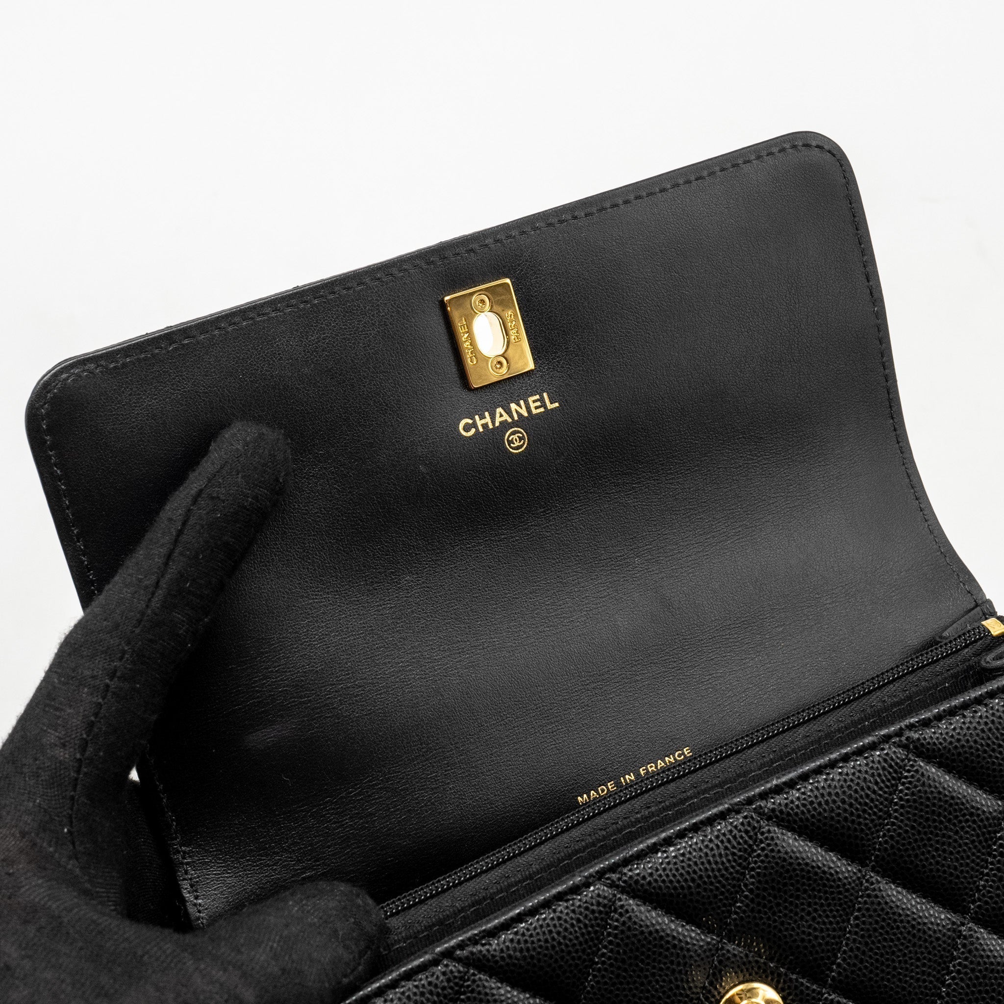 chanel-23s-wallet-on-chain-with-bag-charm-caviar-black-ghwmicrochip-1