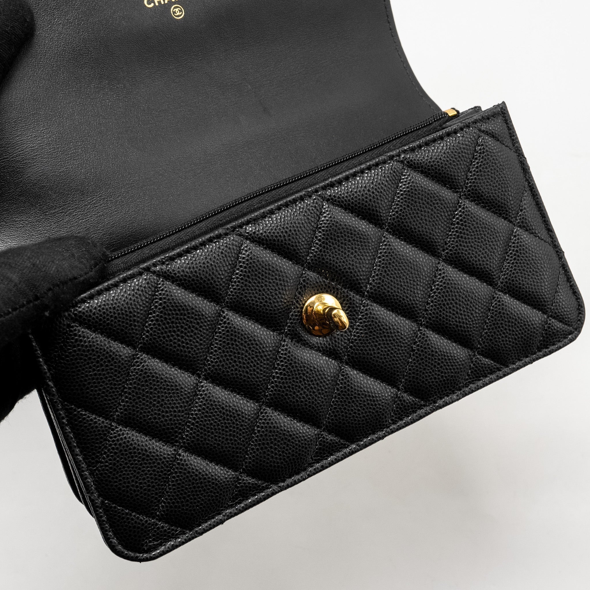 chanel-23s-wallet-on-chain-with-bag-charm-caviar-black-ghwmicrochip-1