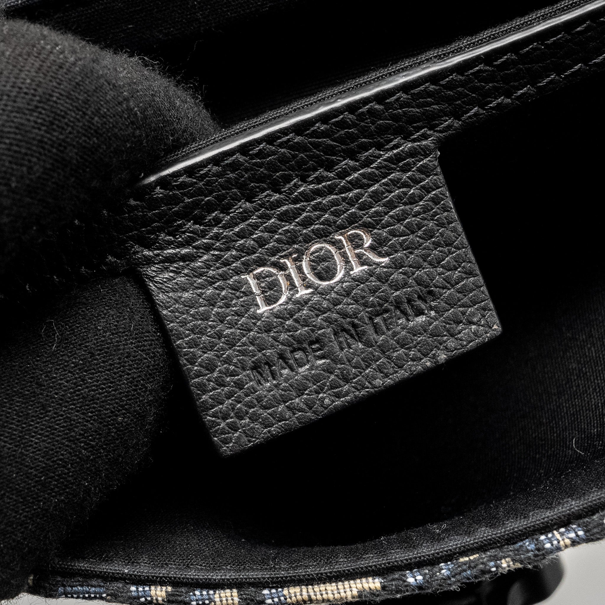 dior-homme-mini-saddle-messenger-bag-with-flap-oblique-jacquard-grained-calfskin-multicolour-hardware