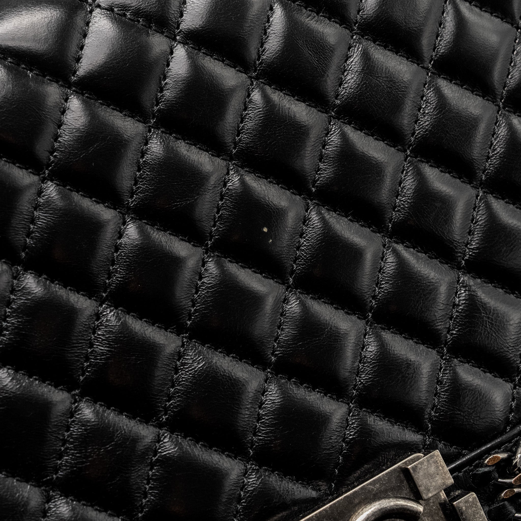 chanel-new-medium-chain-edge-boy-bag-calfskin-black-ruthenium-shw