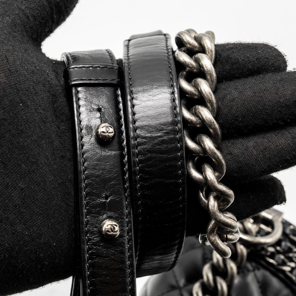 chanel-new-medium-chain-edge-boy-bag-calfskin-black-ruthenium-shw