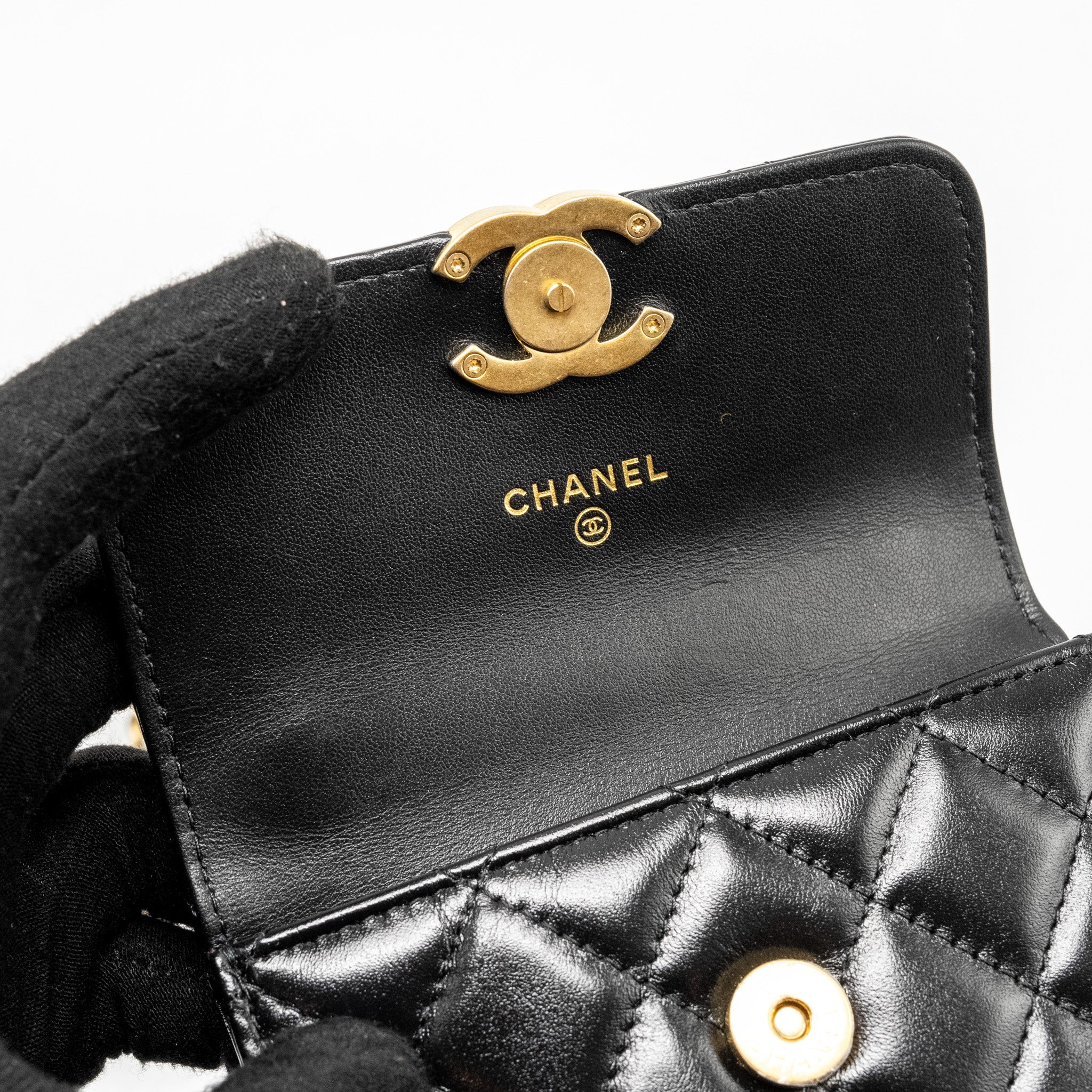 chanel-21a-gold-crush-mini-flap-clutch-with-adjustable-chain-calfskin-black-ghw-copy
