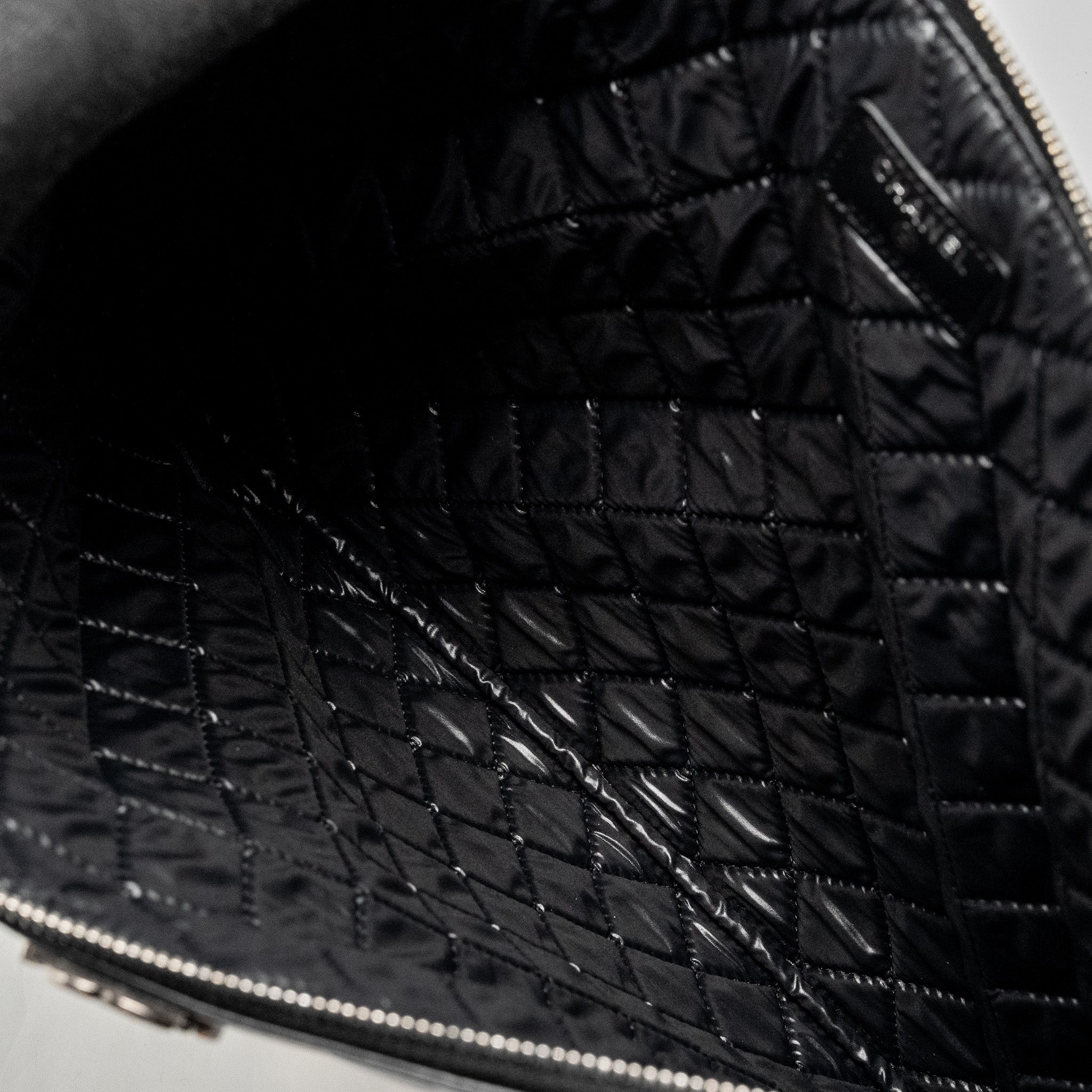 chanel-boy-pouch-lambskin-black-ruthenium-hardware