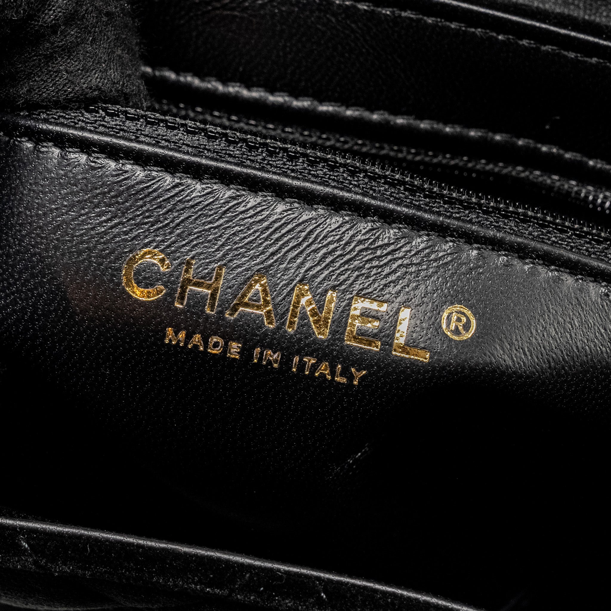 chanel-24a-mini-shopping-tote-mini-kelly-velvet-black-ghw-microchip