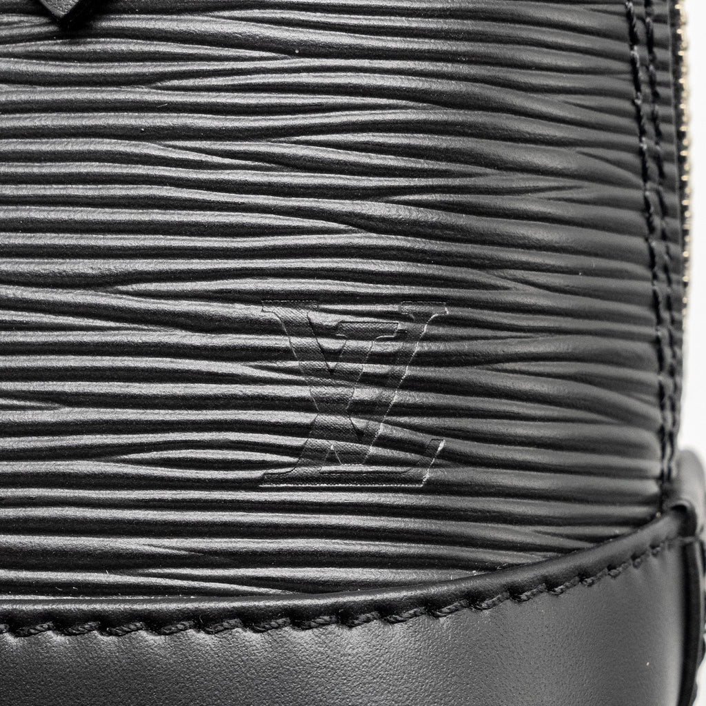 louis-vuitton-alma-nano-epi-black-ghw