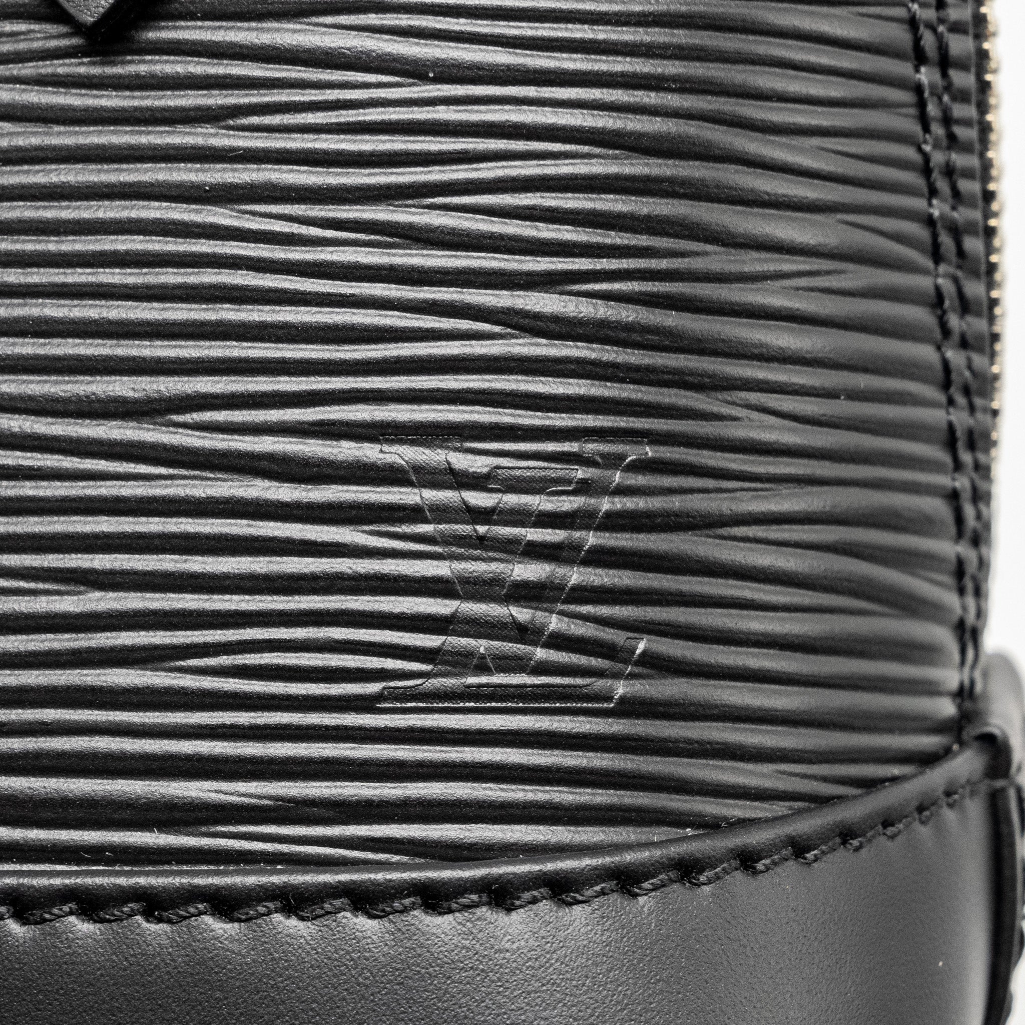 louis-vuitton-alma-nano-epi-black-ghw