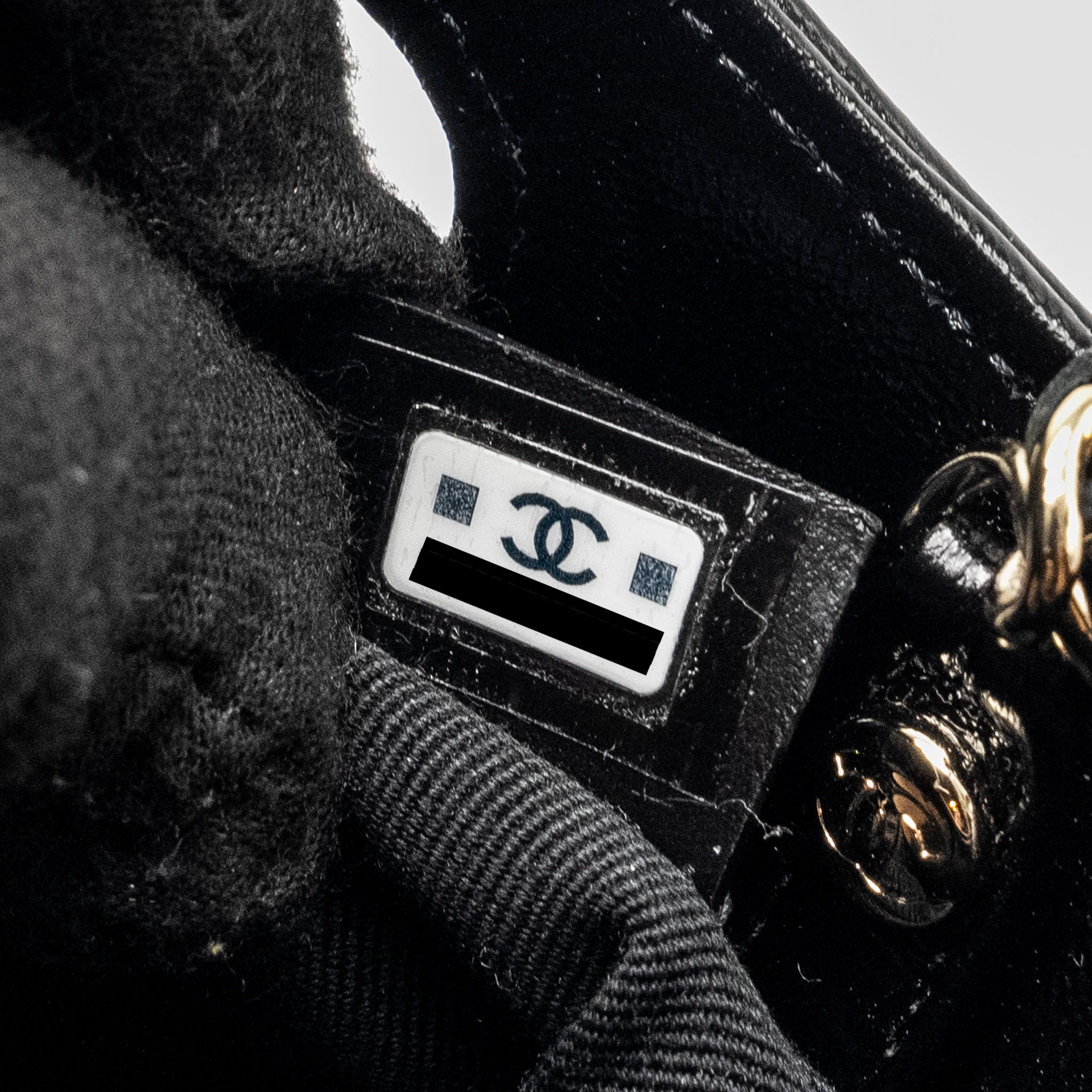 chanel-mini-31-clutch-with-chain-shiny-calfskin-black-lghwmicrochip