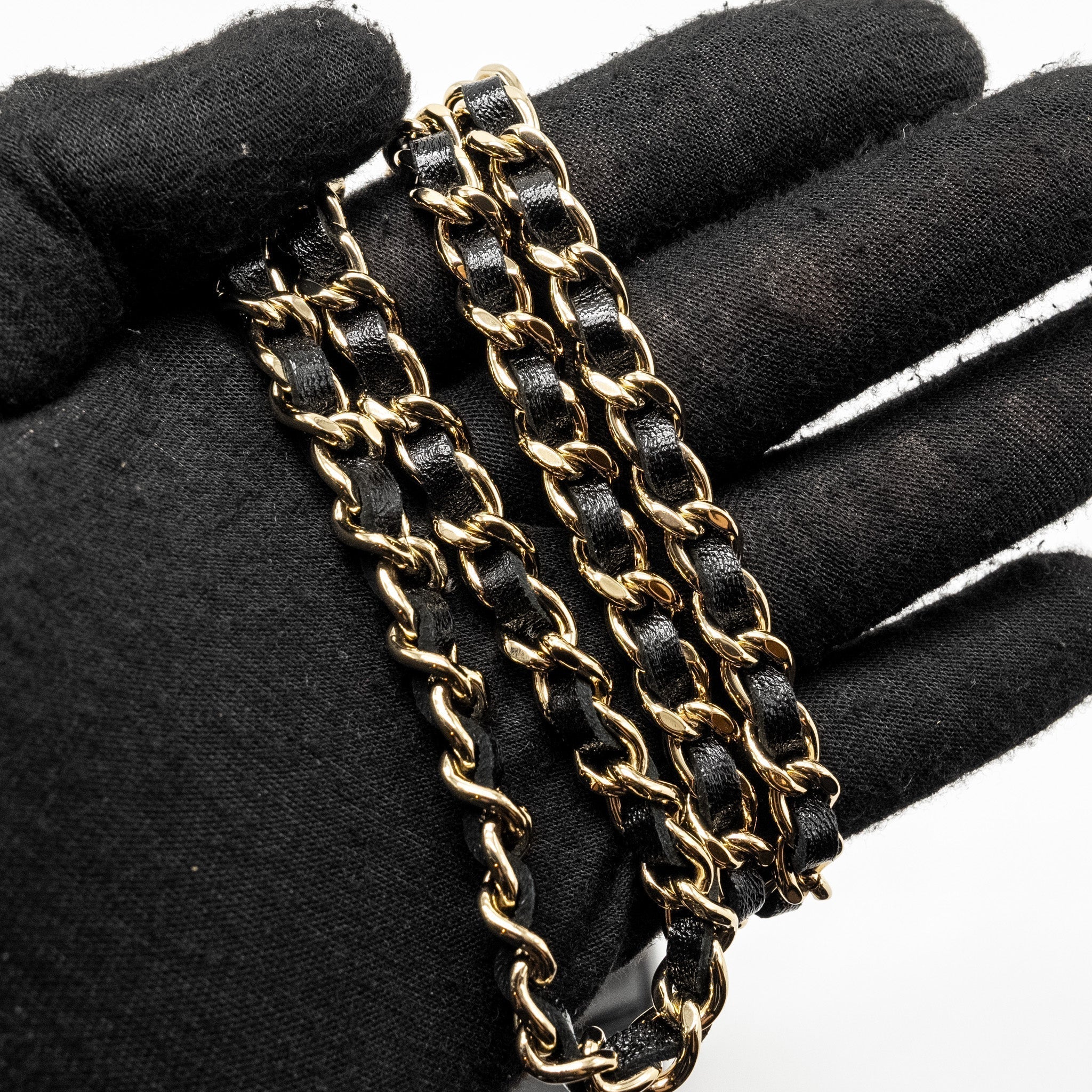 chanel-mini-31-clutch-with-chain-shiny-calfskin-black-lghwmicrochip