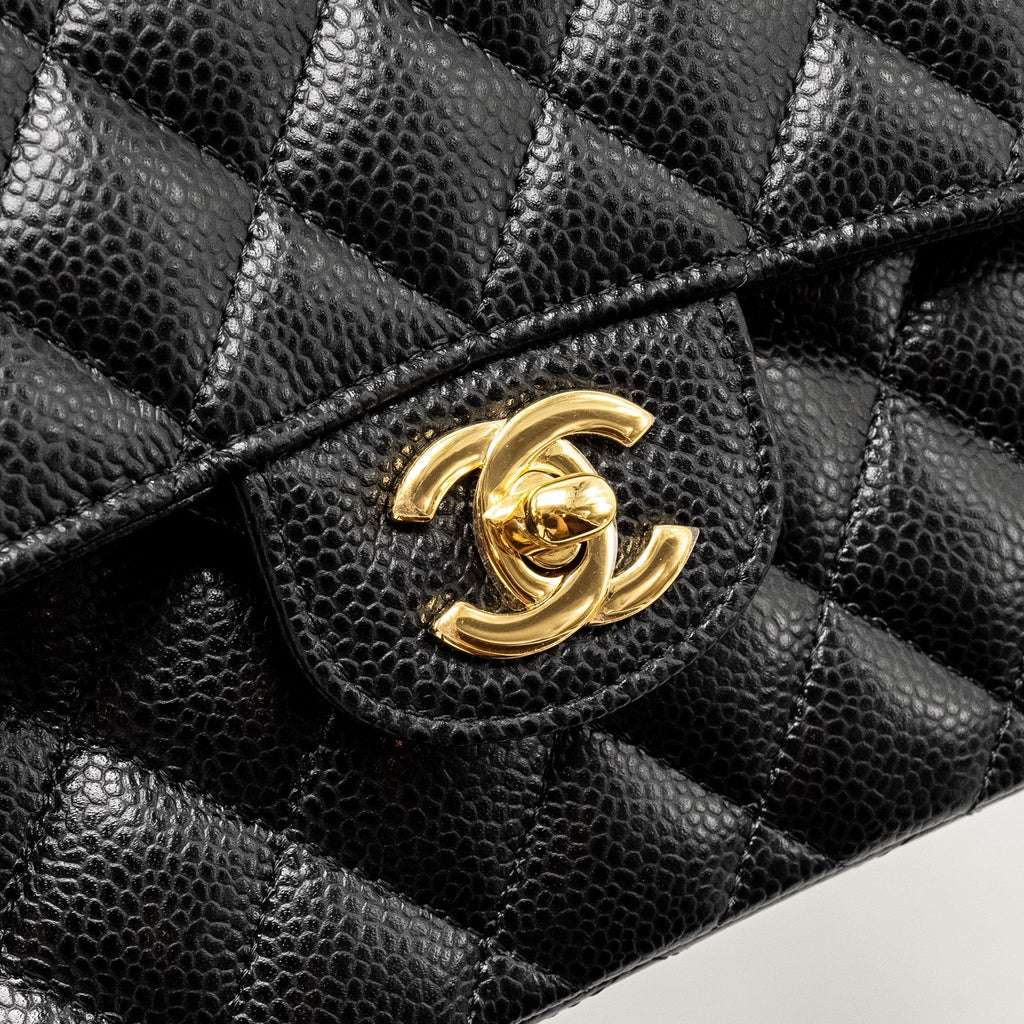 chanel-small-classic-double-flap-bag-caviar-ghw