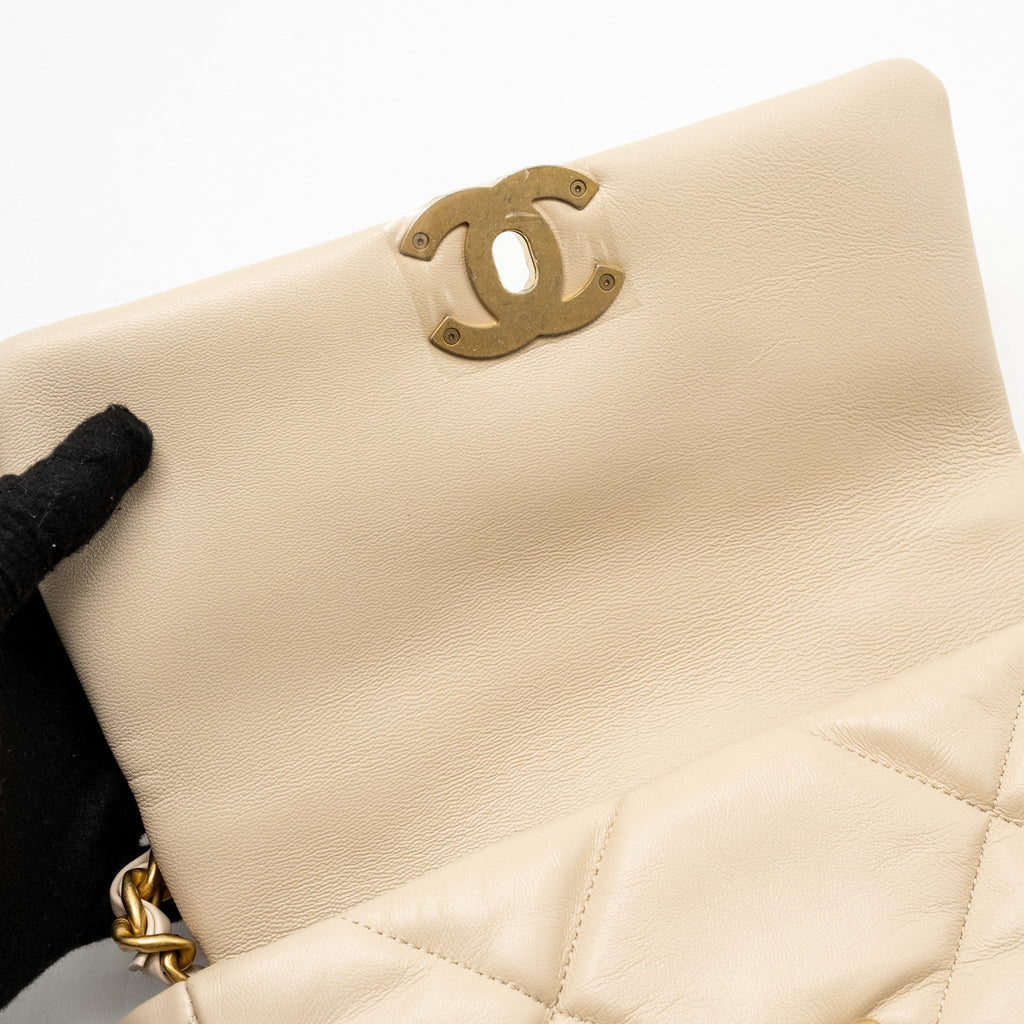 chanel-small-19-bag-calfskin-beige-multicolour-hardware