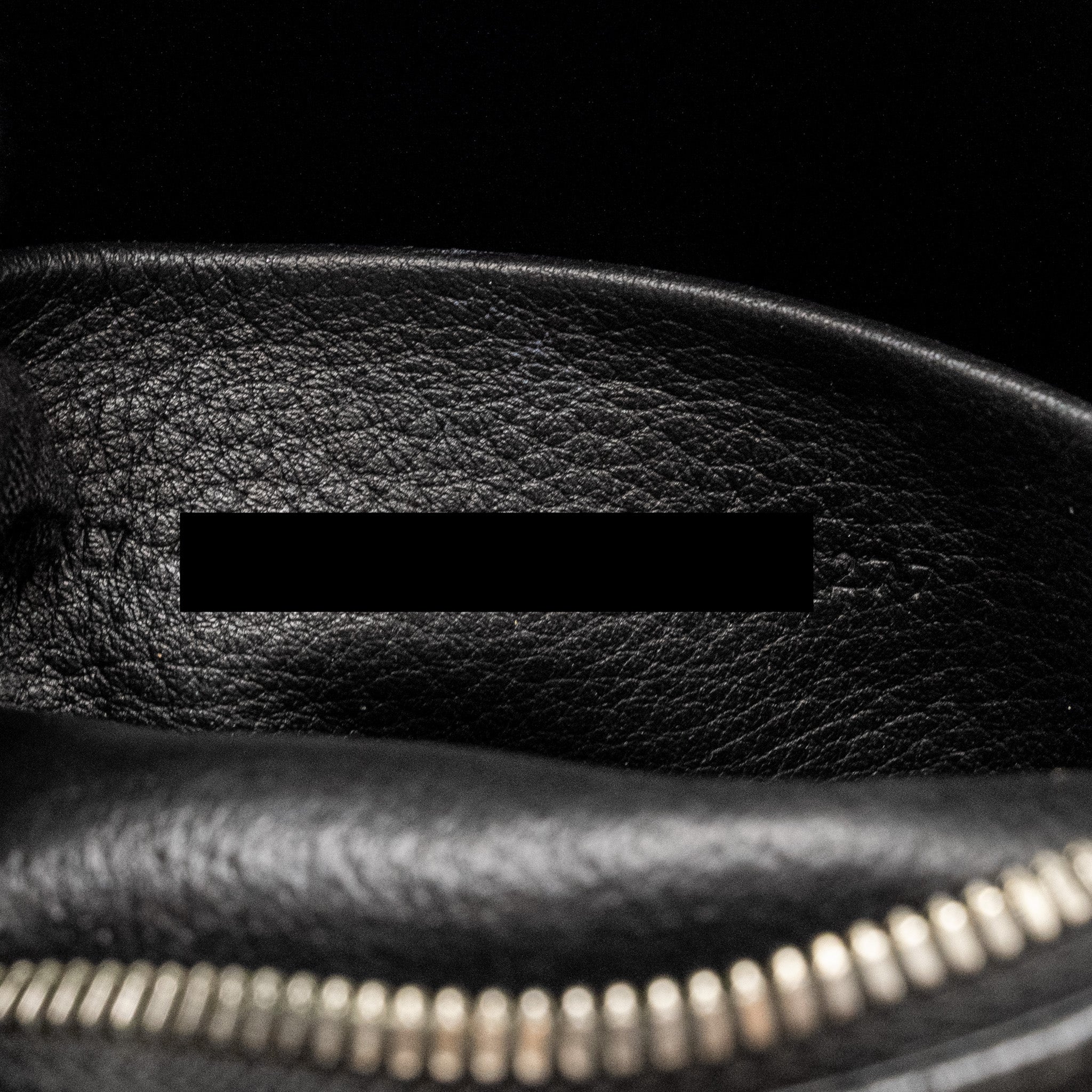 balenciaga-everyday-camera-bag-calfskin-black-shw