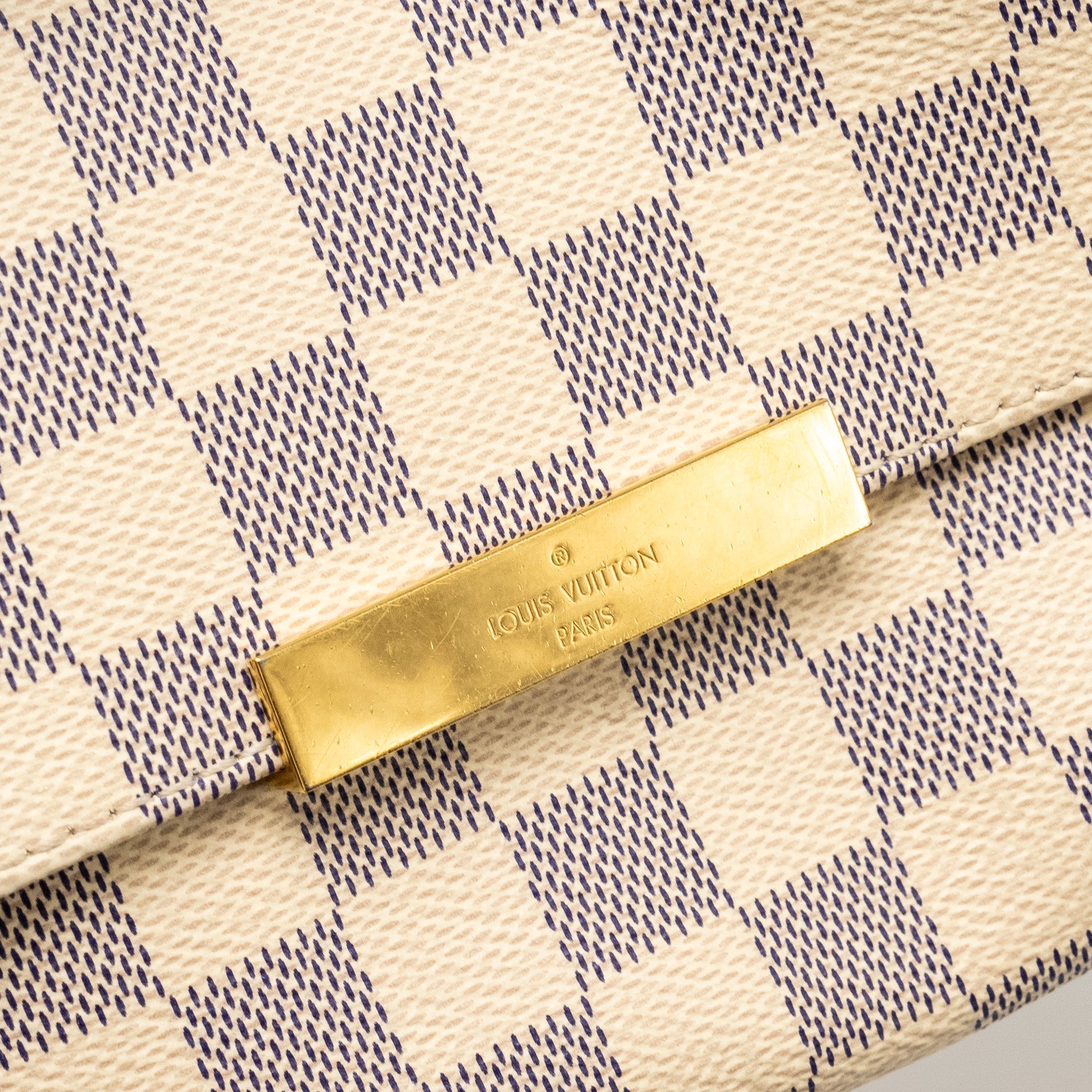 louis-vuitton-favorite-mm-damier-azur-canvas-ghw
