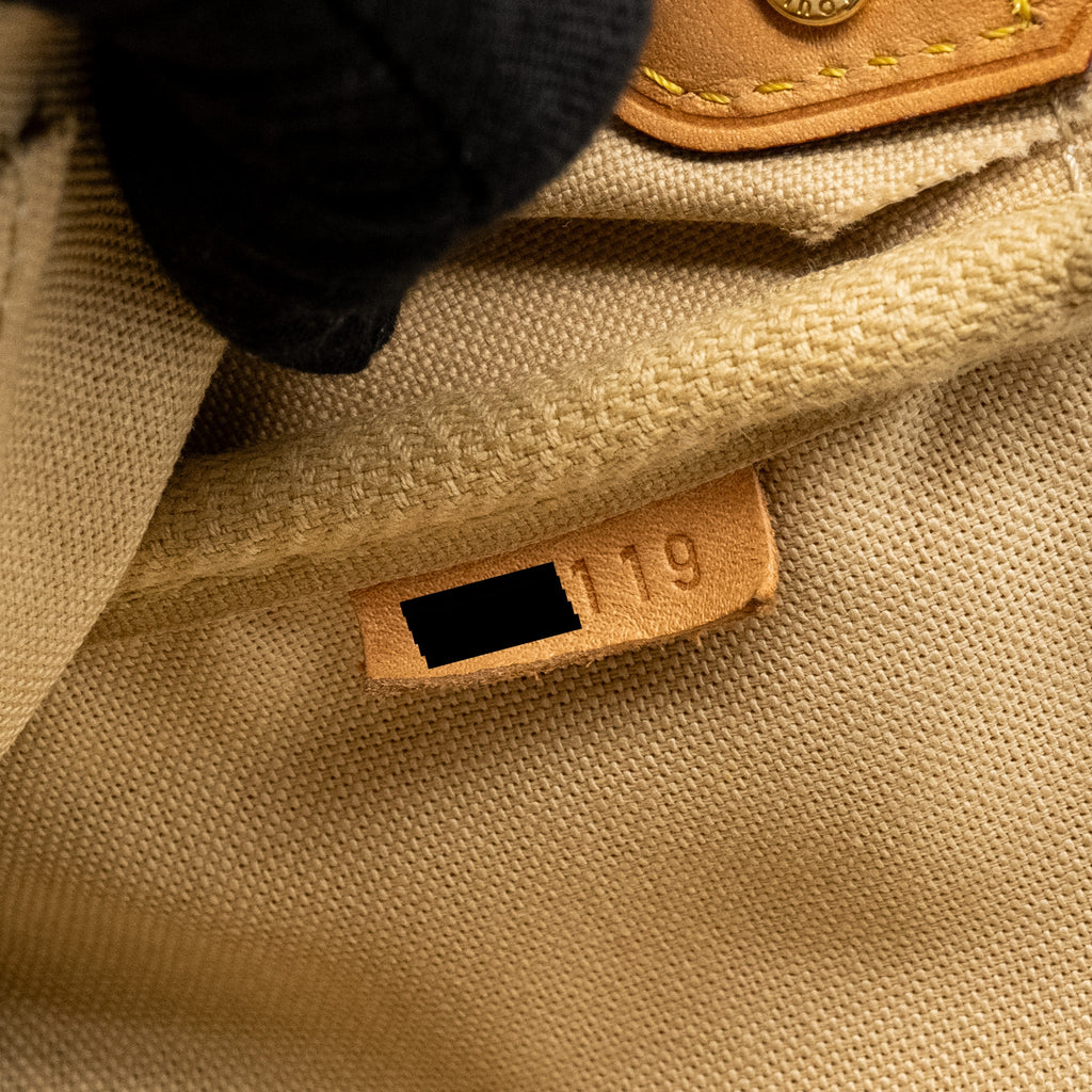louis-vuitton-favorite-mm-damier-azur-canvas-ghw