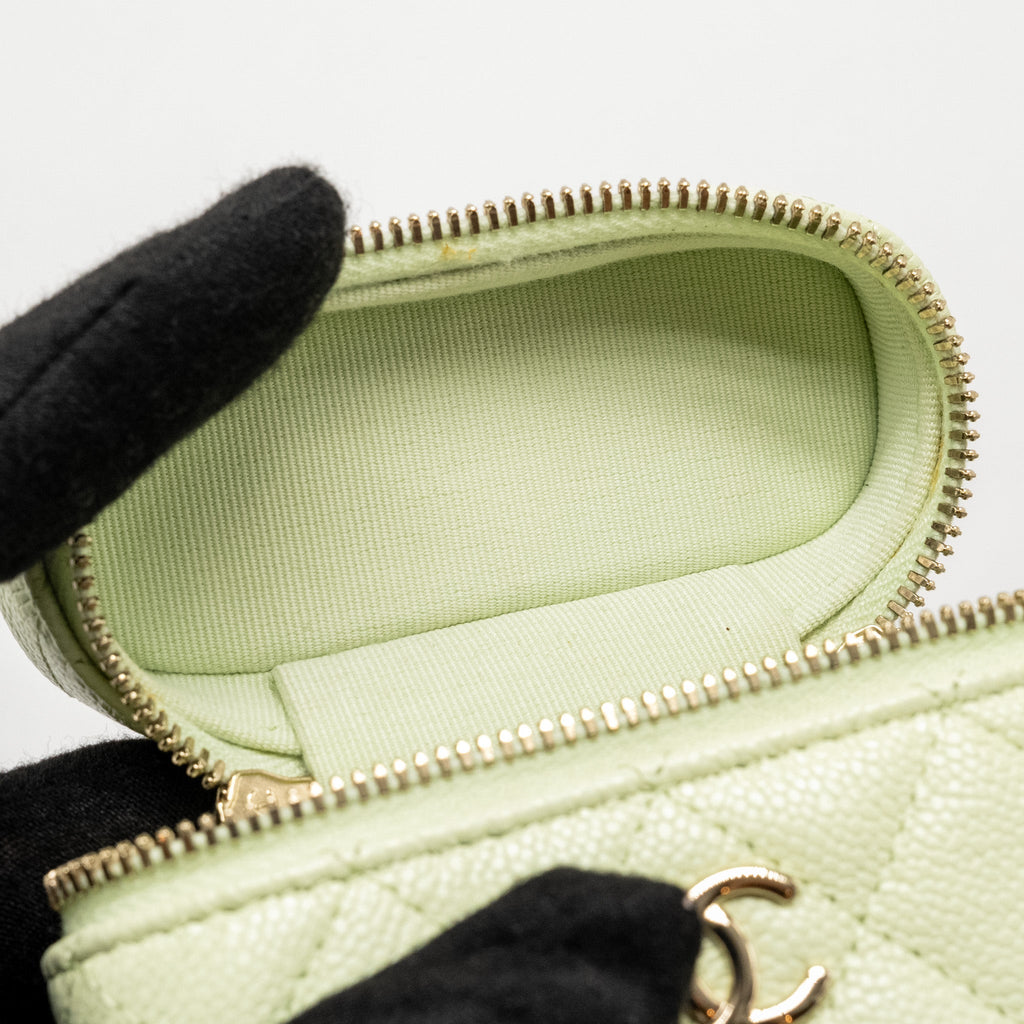 chanel-mini-bag-green