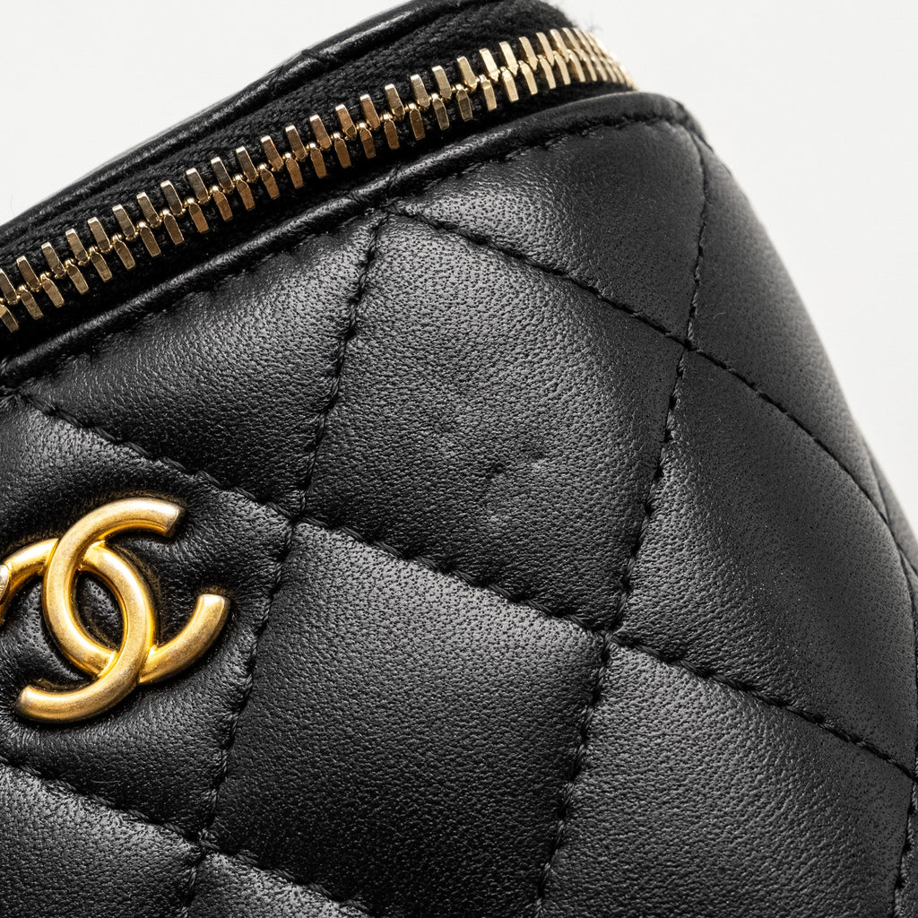 chanel-pearl-crush-mini-vanity-case-lambskin-black-ghw-copy