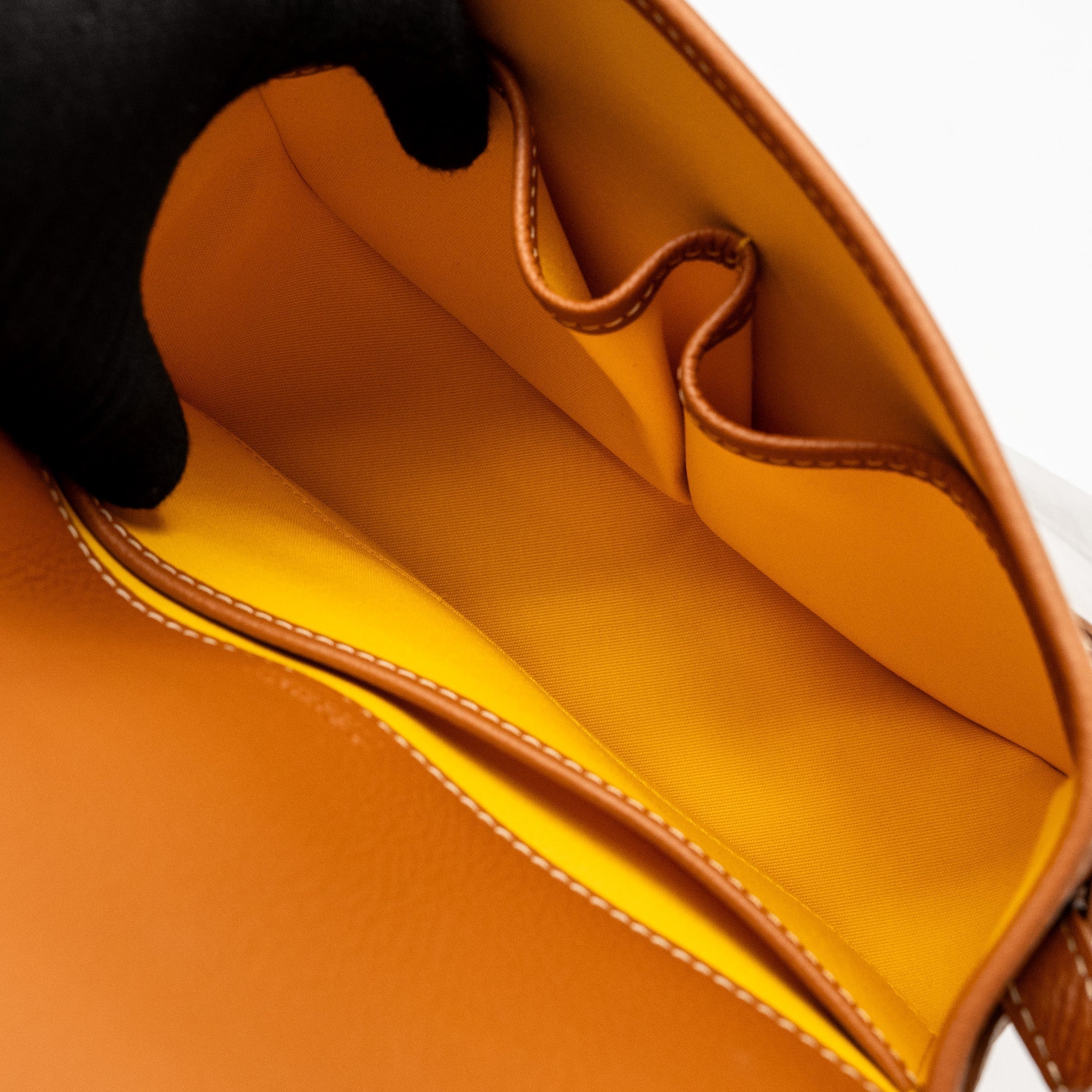 goyard-belvedere-pm-messenger-bag-goyardline-canvas-calfskin-black-tan-shw-2
