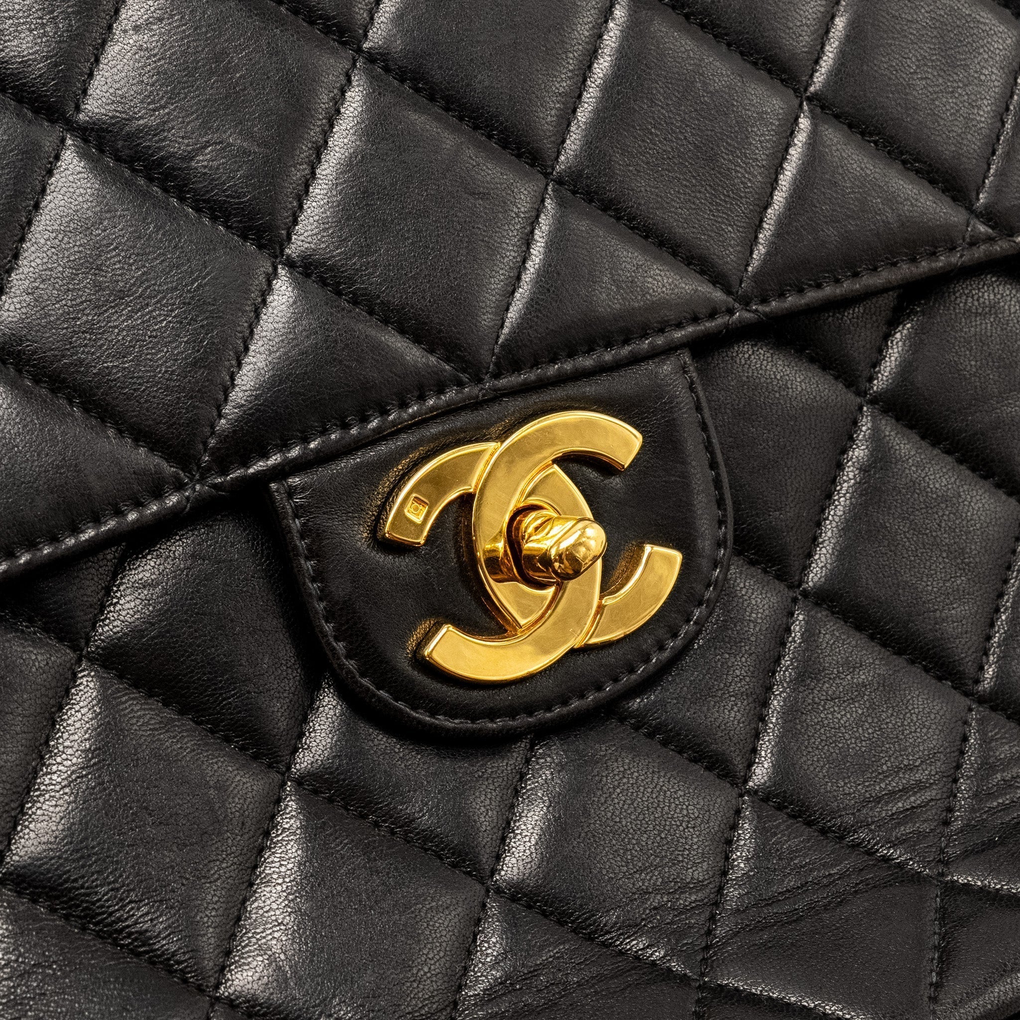 chanel-vintage-jumbo-classic-double-flap-bag-lambskin-black-ghw