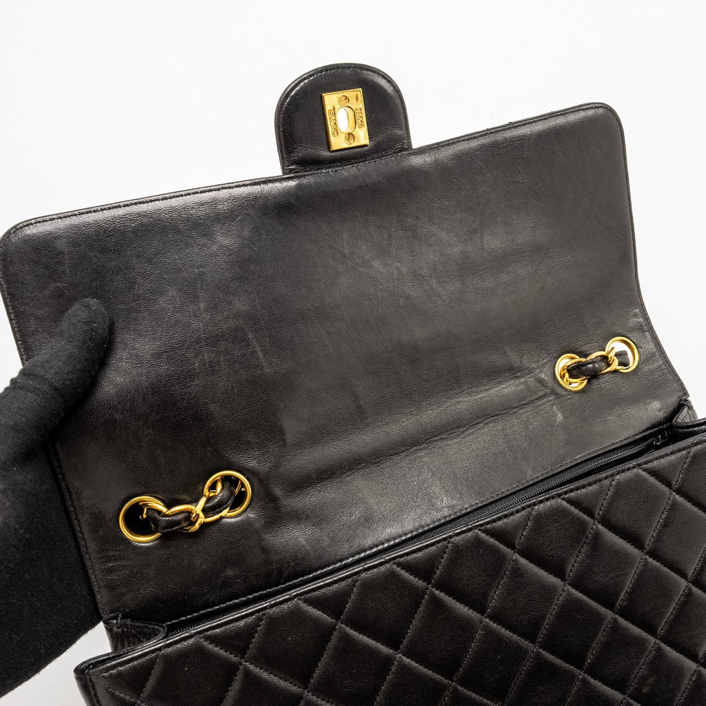 chanel-vintage-jumbo-classic-double-flap-bag-lambskin-black-ghw