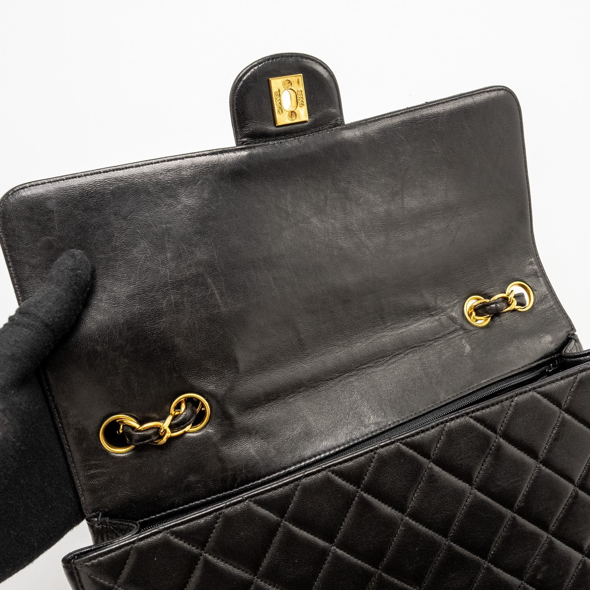 chanel-vintage-jumbo-classic-double-flap-bag-lambskin-black-ghw