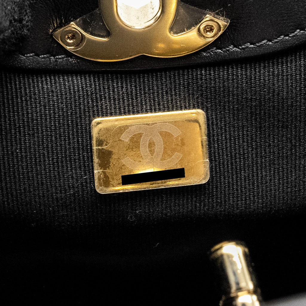 chanel-mini-31-bag-calfskin-black-lghwmicrochip