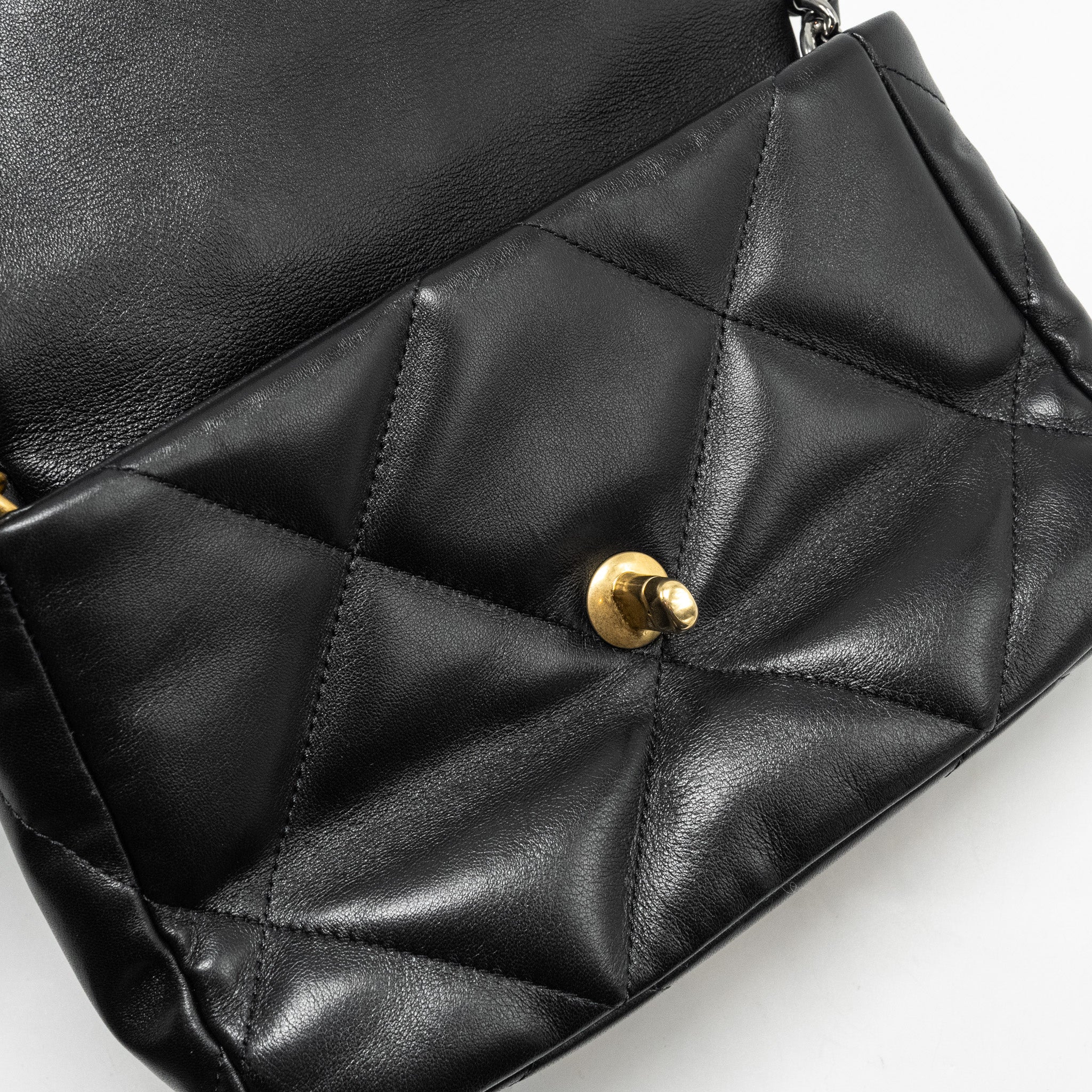 chanel-small-19-bag-lambskin-black-multicolor-hardware-1