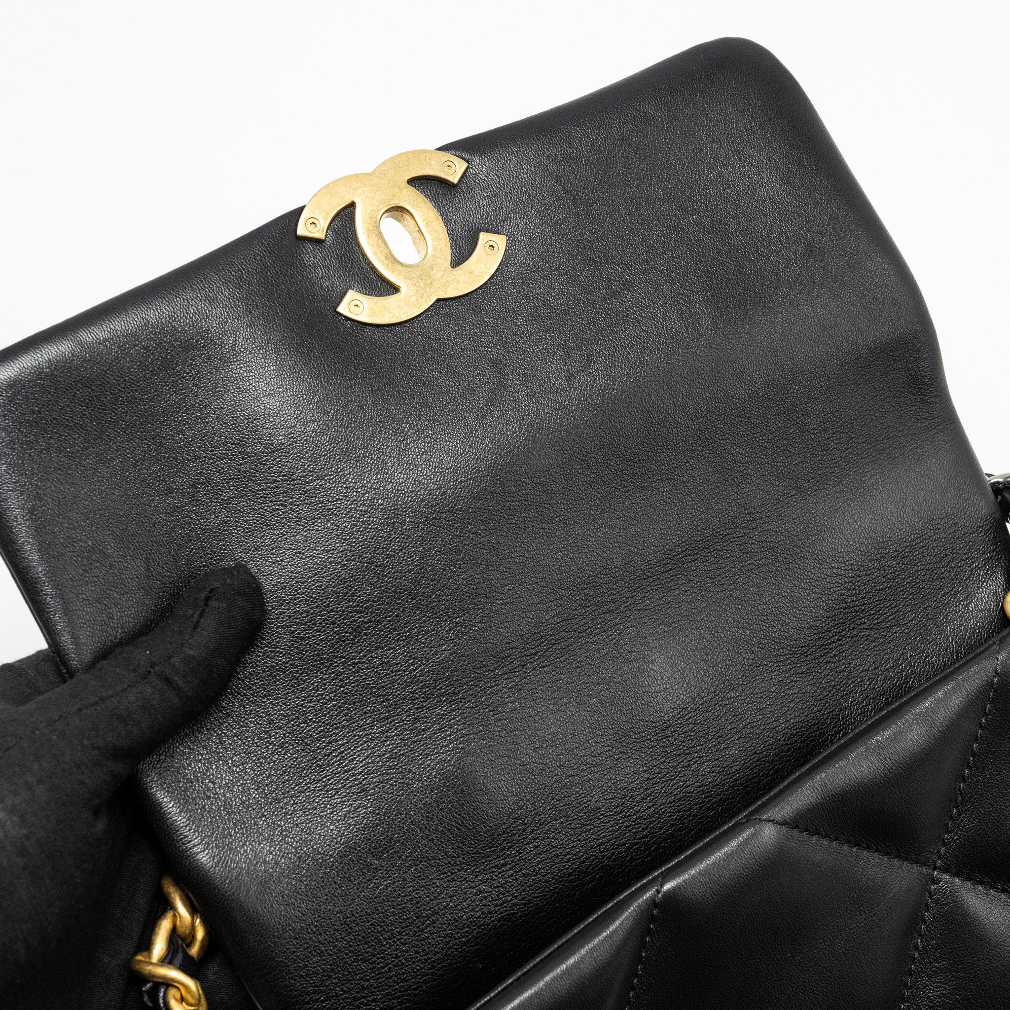 chanel-small-19-bag-lambskin-black-multicolor-hardware-1