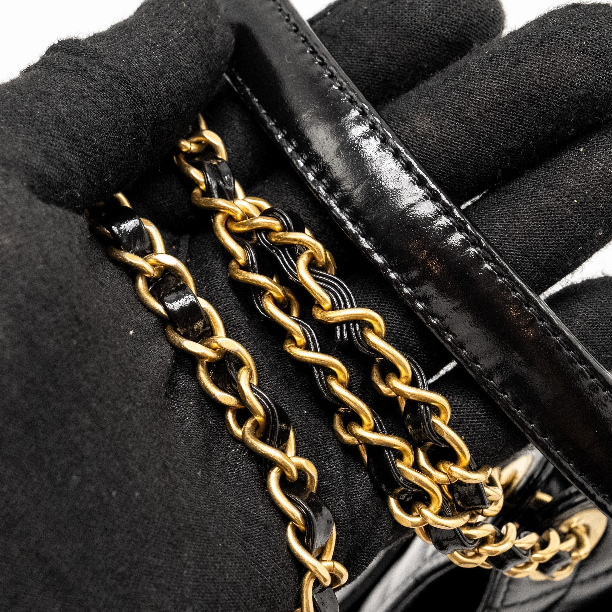 chanel-23c-small-hobo-bag-shiny-calfskin-black-brushed-ghwmicrochip