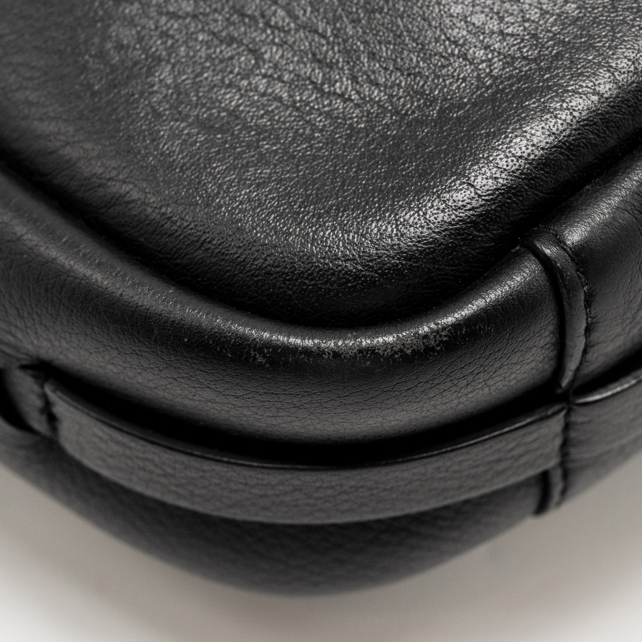 balenciaga-everyday-camera-bag-calfskin-black-shw