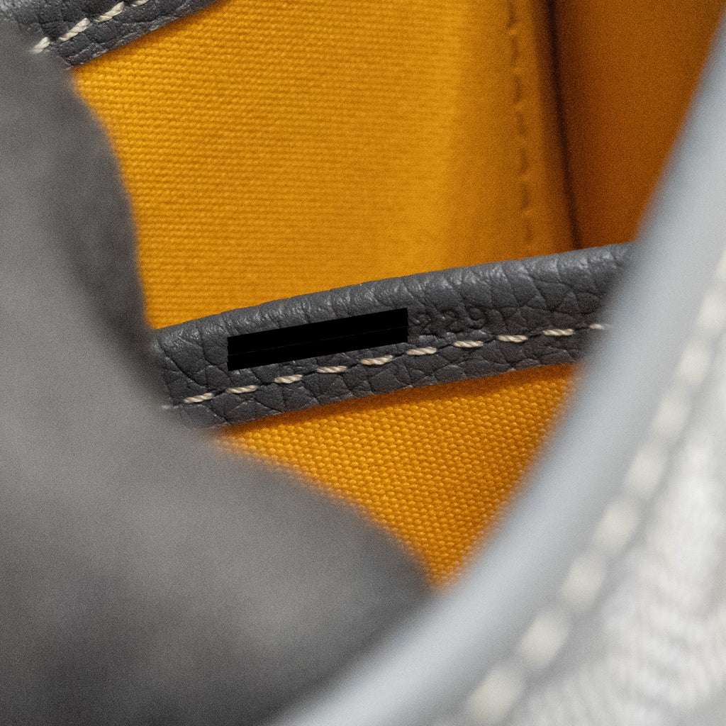 goyard-bag-grey