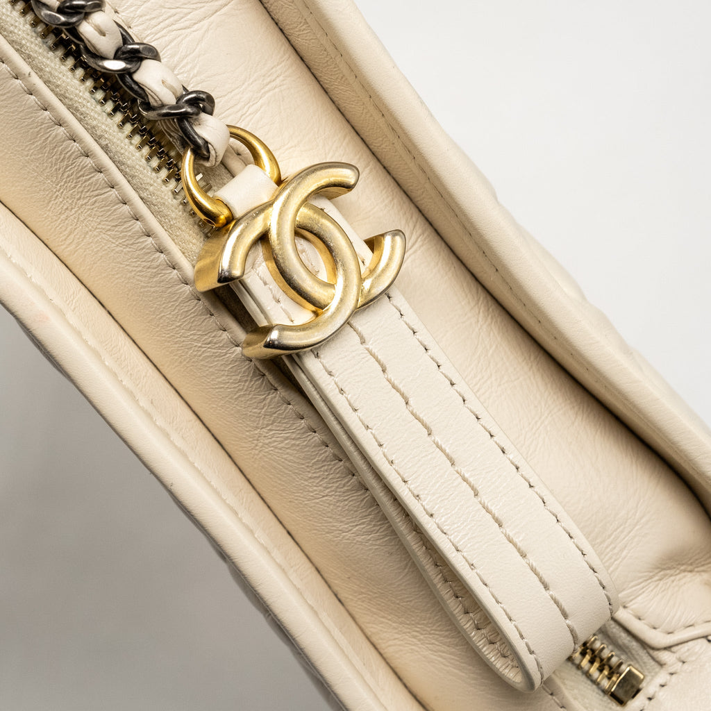 chanel-small-chevron-gabrielle-hobo-bag-calfskin-white-multicolour-hardware-copy