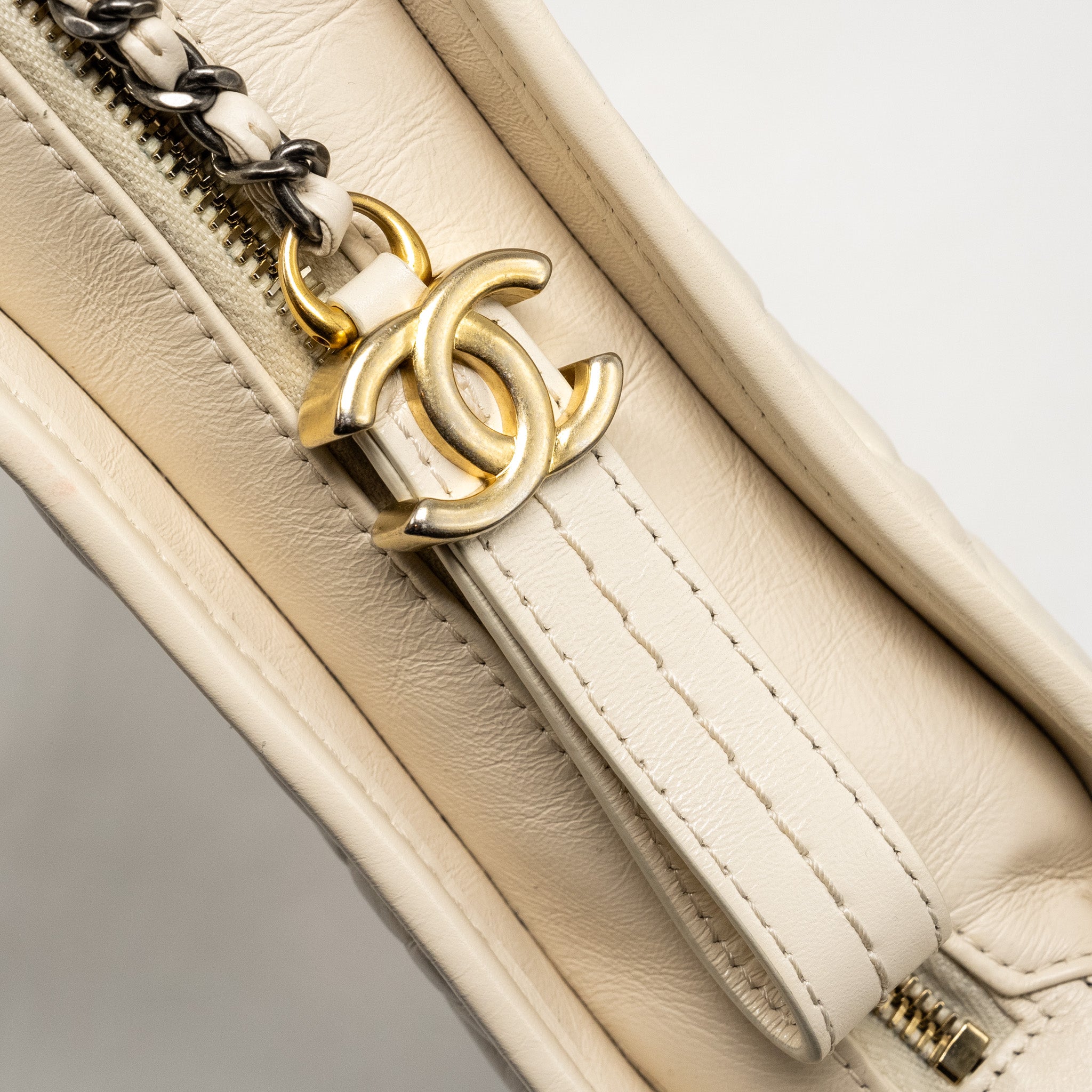 chanel-small-chevron-gabrielle-hobo-bag-calfskin-white-multicolour-hardware-copy