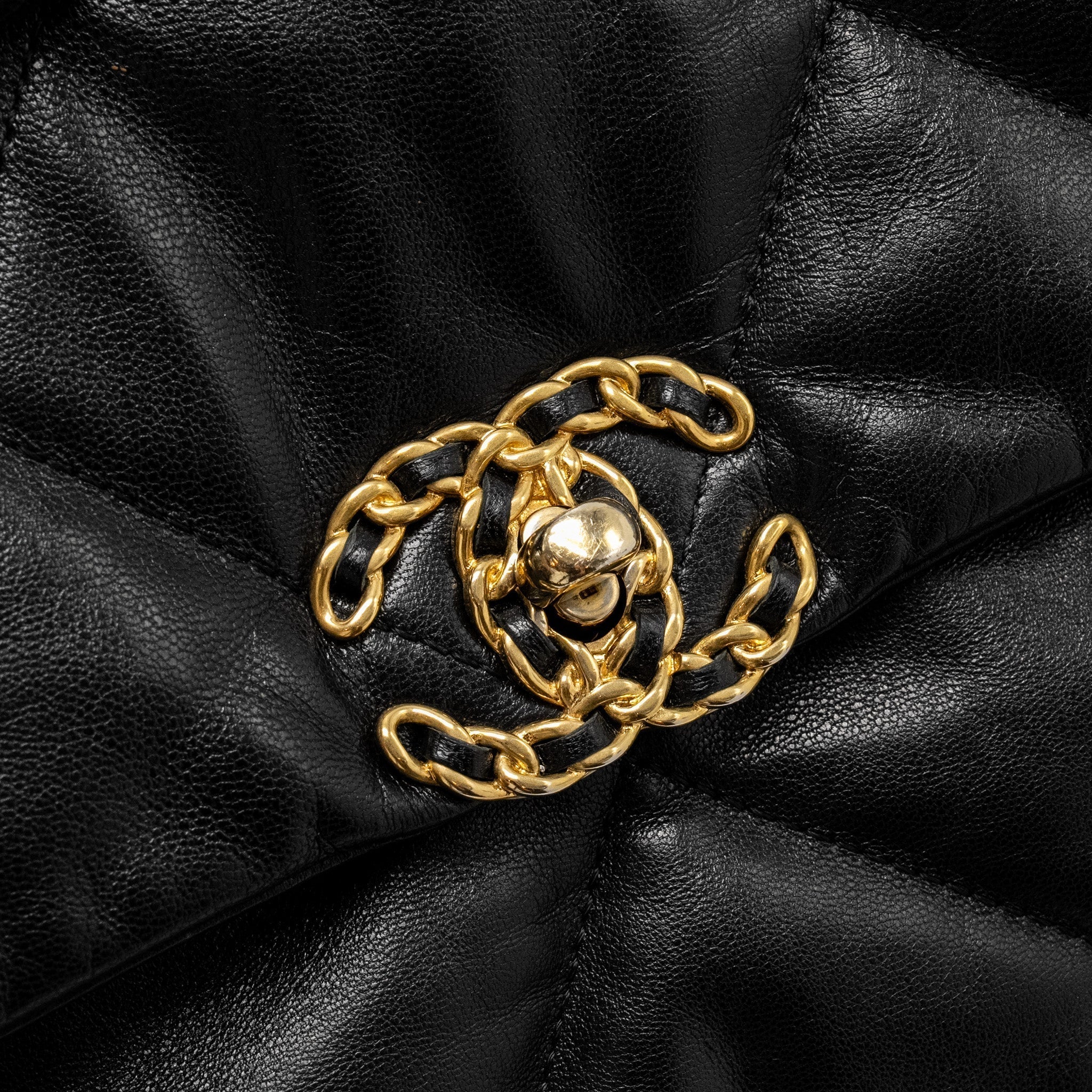 chanel-large-19-bag-lambskin-black-multicolour-hardware