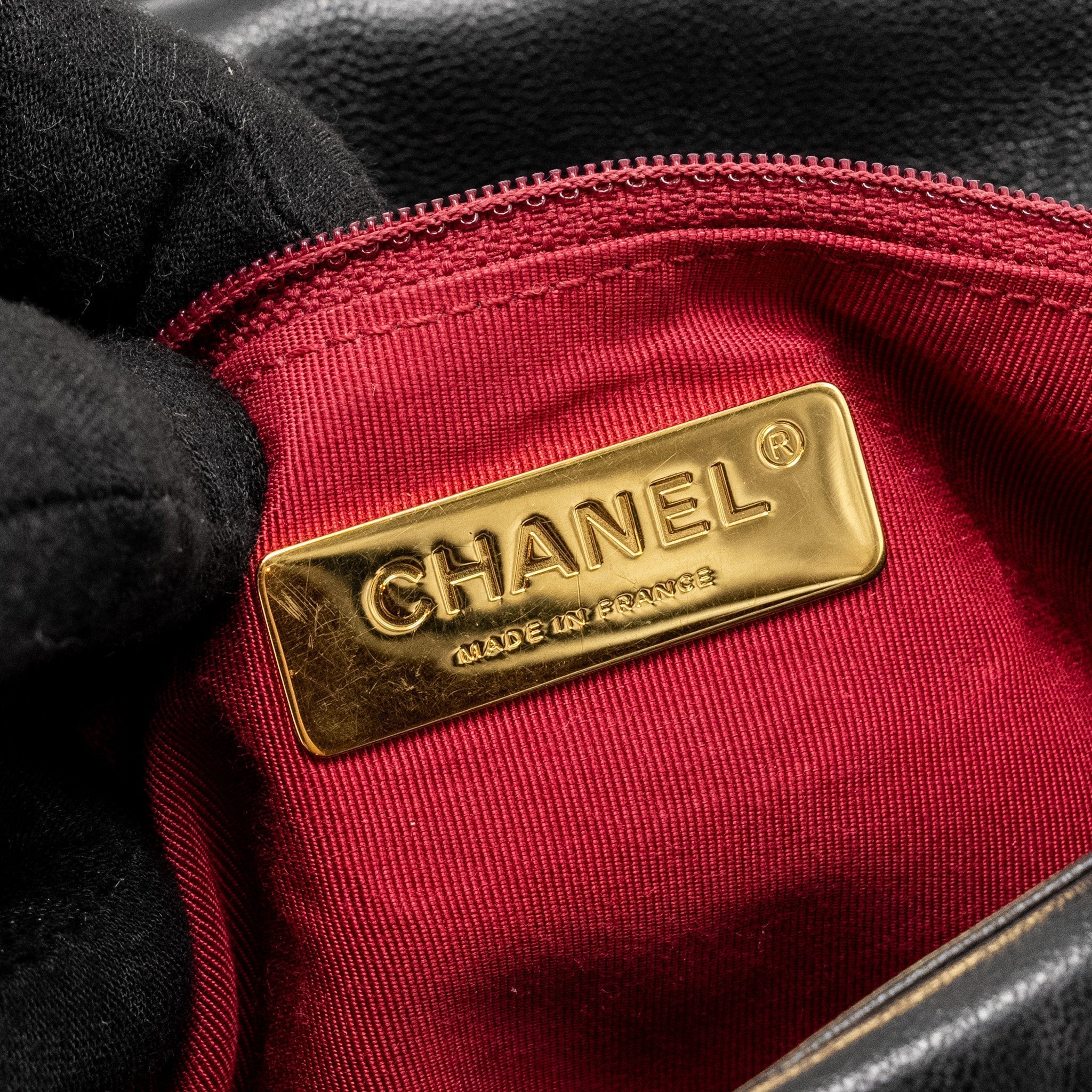 chanel-large-19-bag-lambskin-black-multicolour-hardware