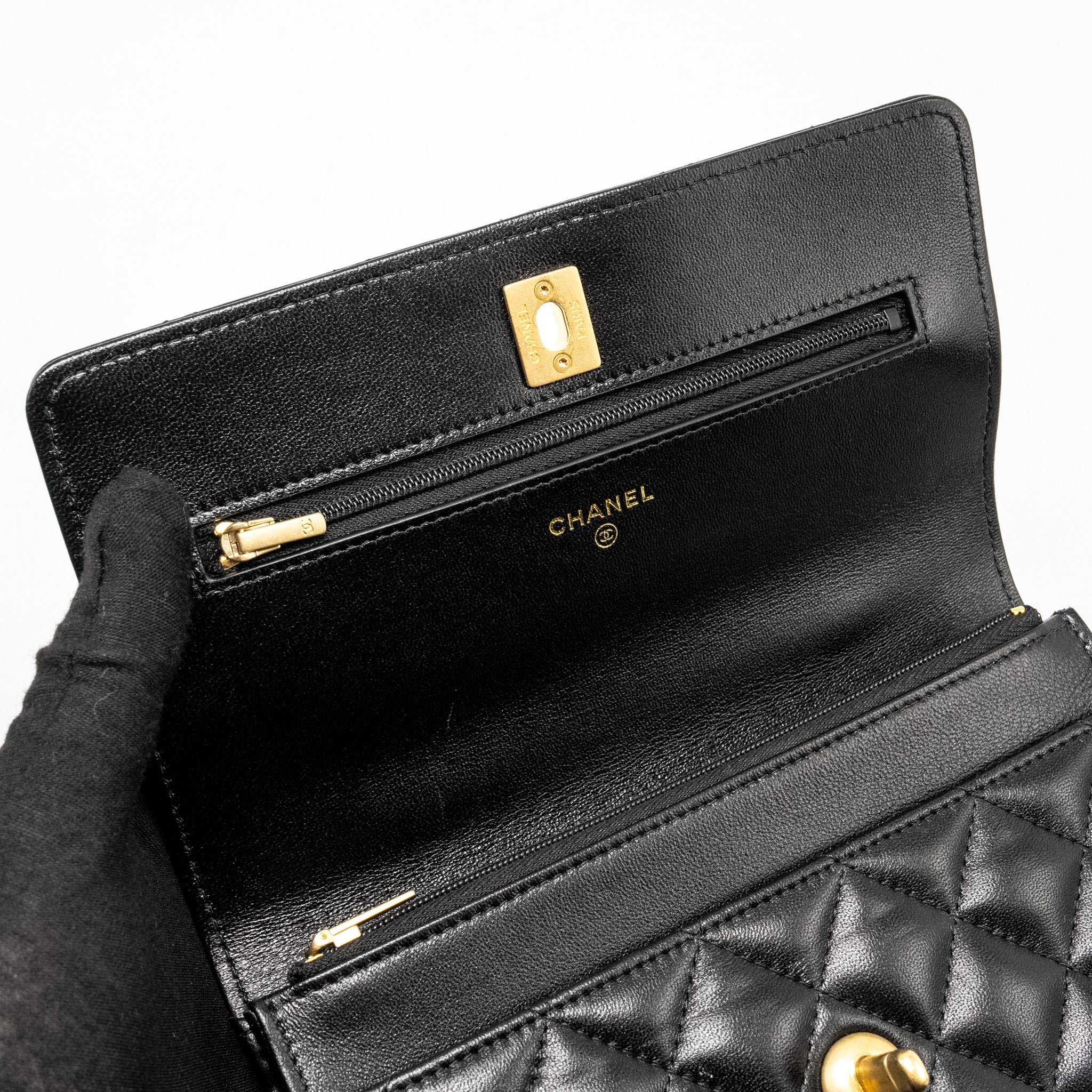 chanel-letter-logo-top-handle-wallet-on-chain-calfskin-black-ghw-microchip