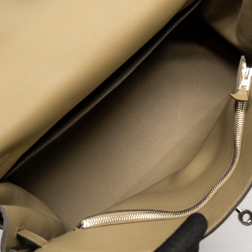 hermes-maxi-kelly-42-grizzly-swift-gris-caillou-beige-marfa-shw-stamp-w