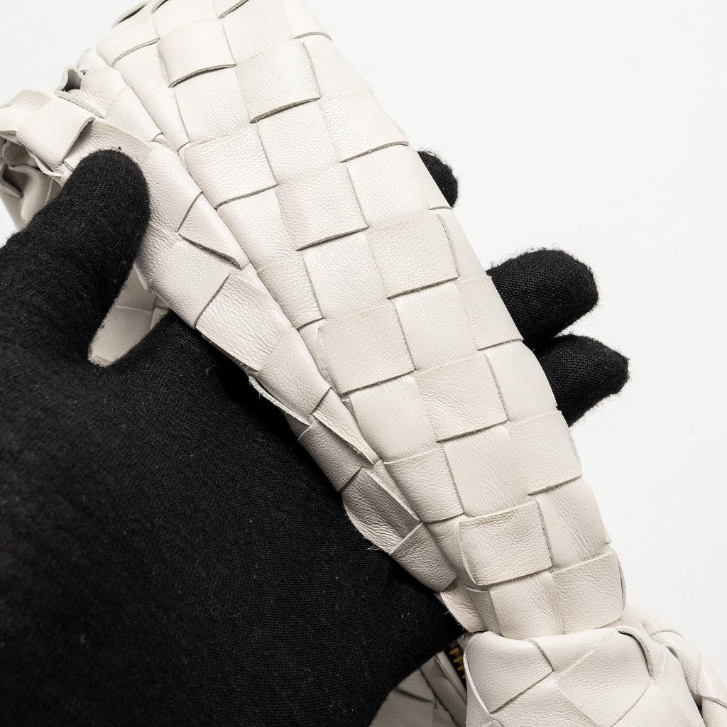 bottega-veneta-mini-jodie-lambskin-white-ghw
