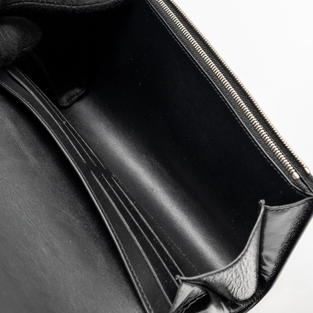 louis-vuitton-wild-at-heart-twist-wallet-on-chain-calfskin-monogram-canvas-multicololur-black-sliver-hardware