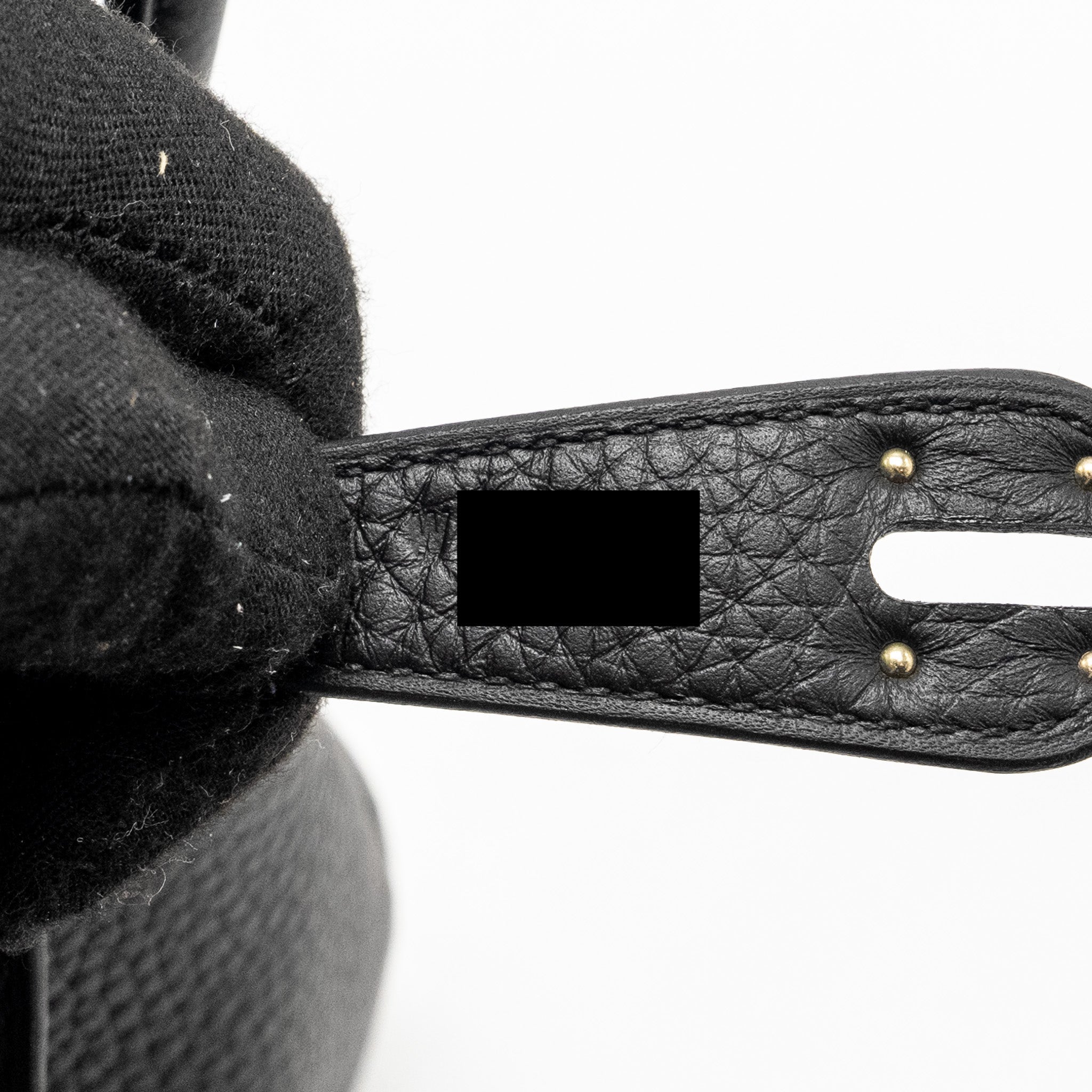 hermes-lindy-26-clemence-black-shw-stamp-w