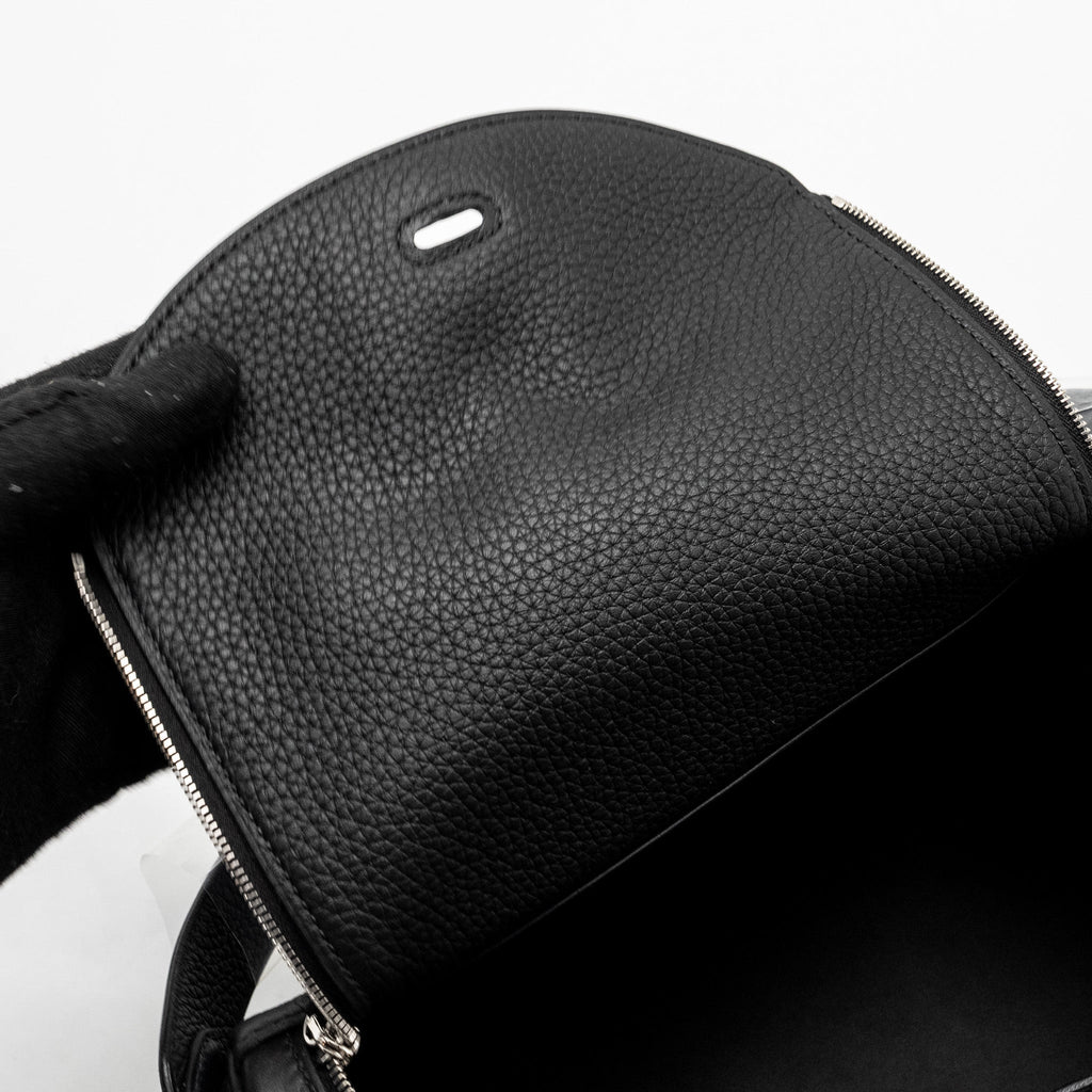 hermes-lindy-26-clemence-black-shw-stamp-w