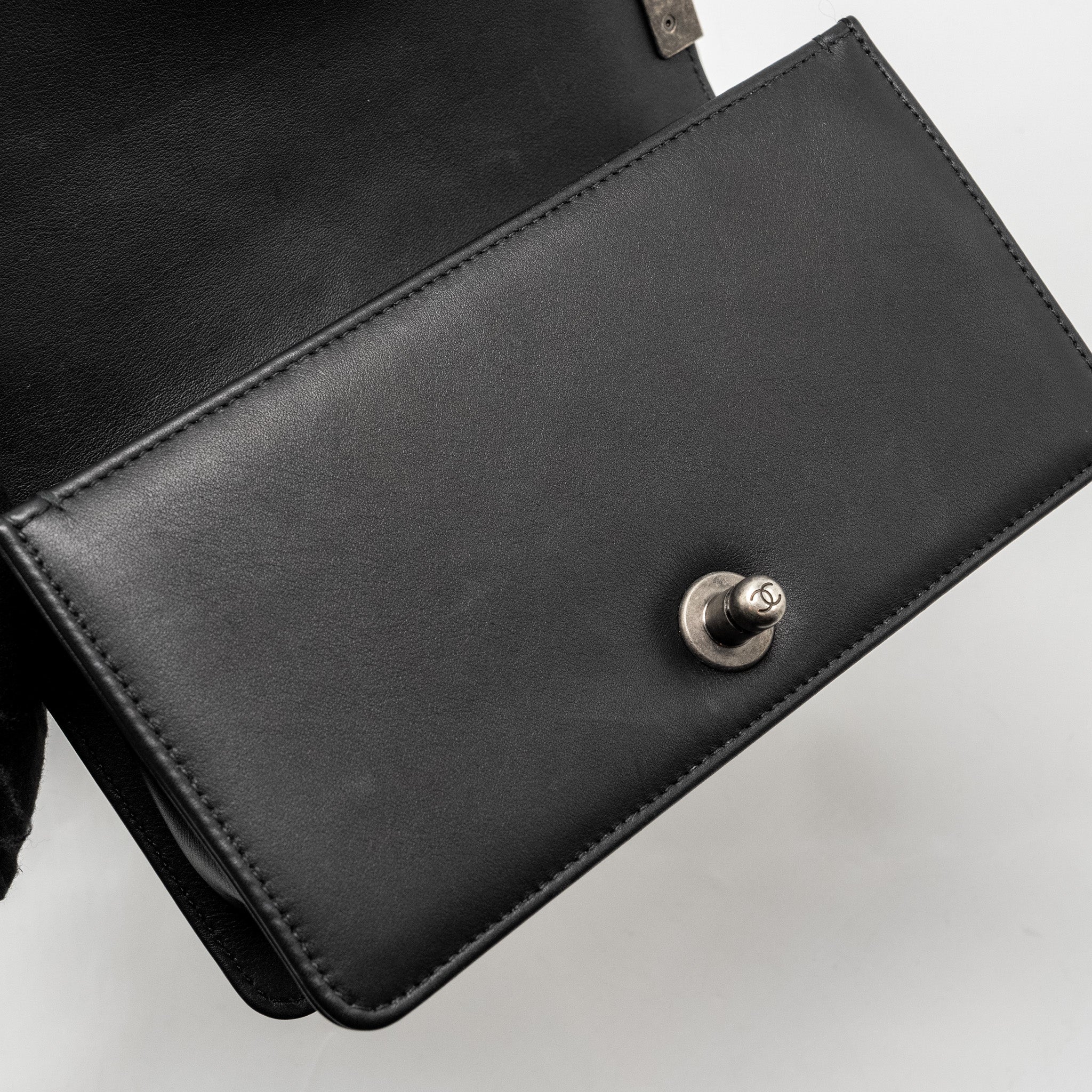 chanel-small-boy-bag-calfskin-black-ruthenium-hardware