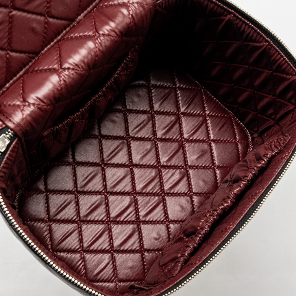 chanel-quilted-vanity-case-lambskin-black-shw