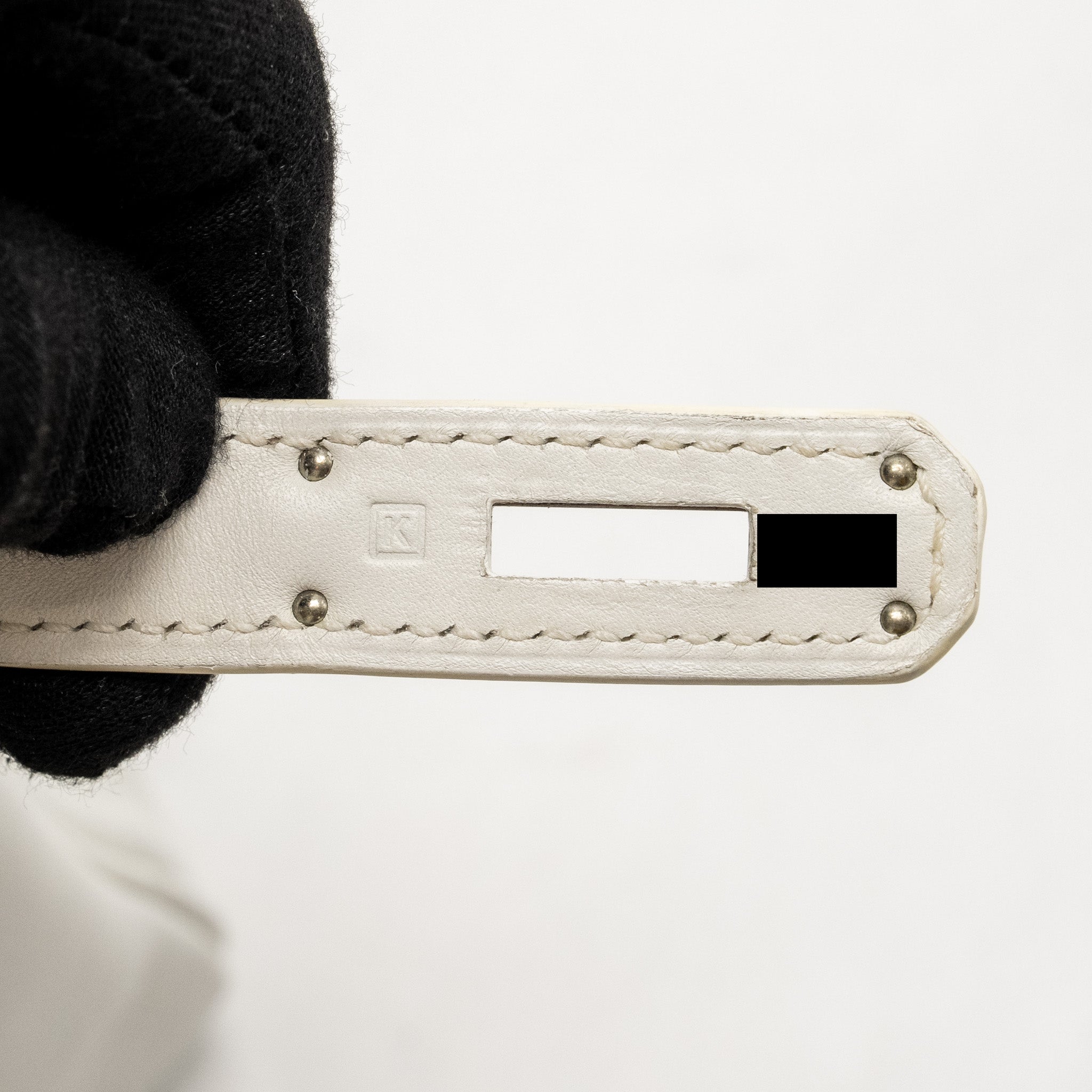 hermes-kelly-28-evercolor-blanc-shw-stamp-square-k