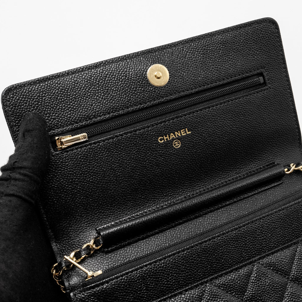 chanel-detailed-cc-logo-wallet-on-chain-caviar-black-ghw-microchip