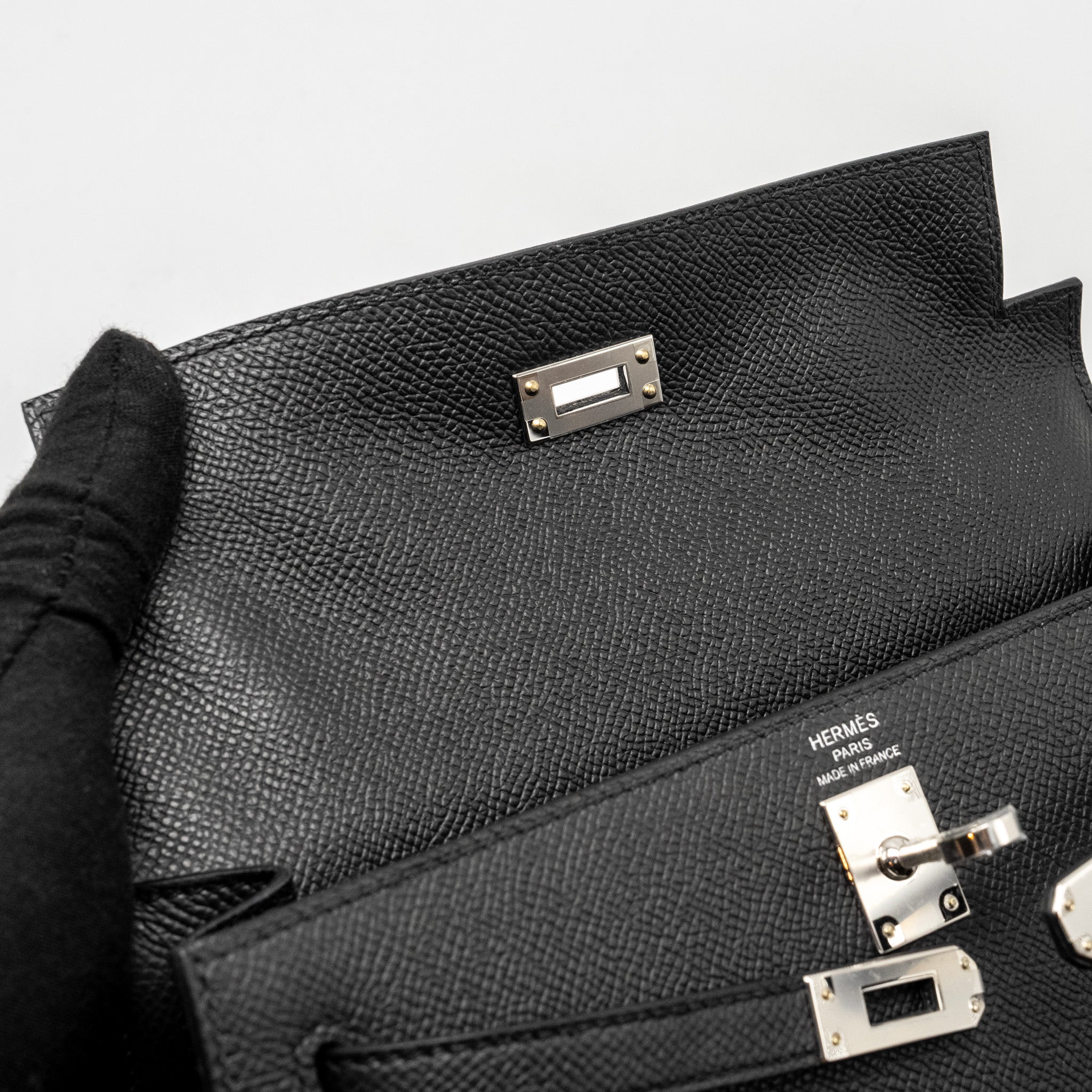 hermes-kelly-25-epsom-black-shw-stamp-w